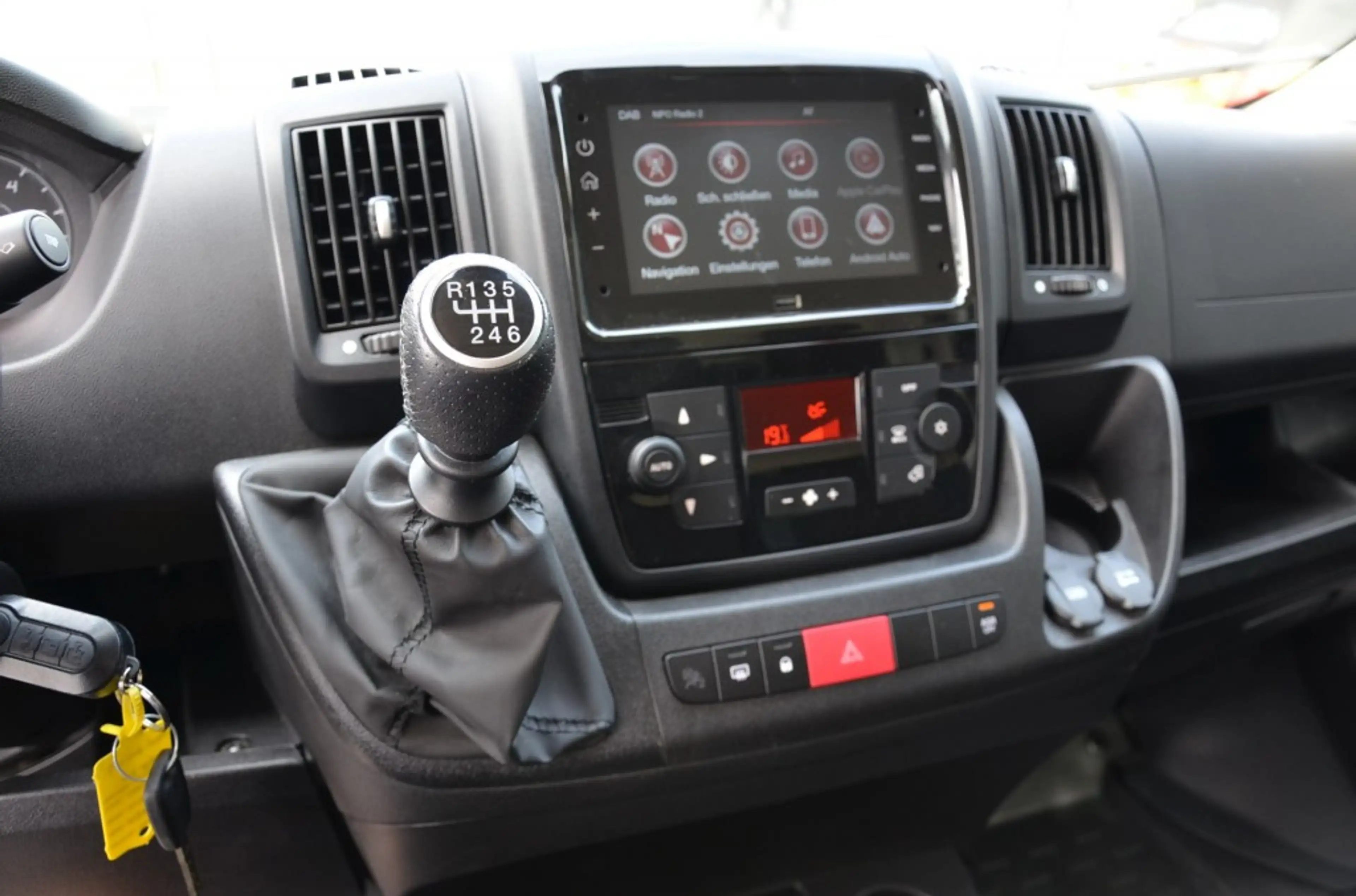 Opel Movano 2.2D 140 L3H2 — photo 13