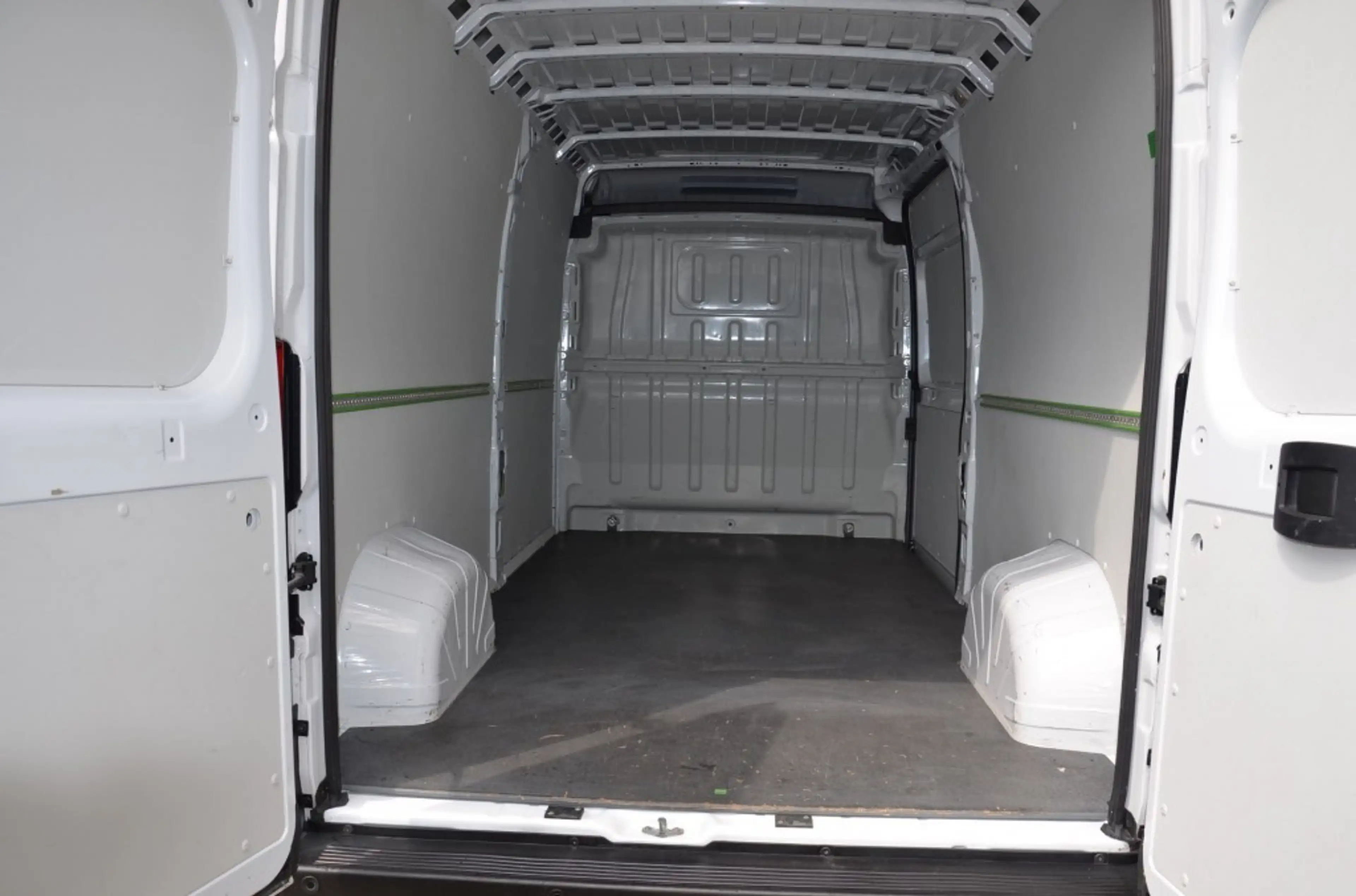 Opel Movano 2.2D 140 L3H2 — photo 6