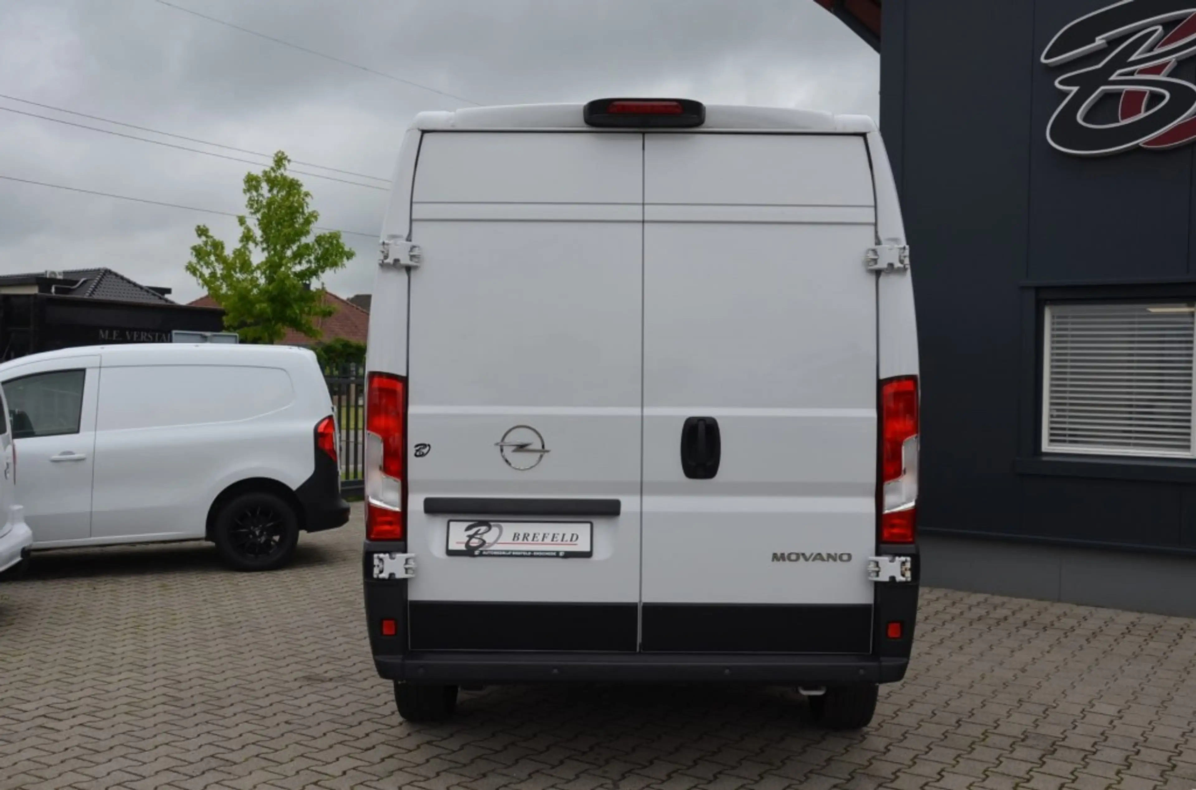 Opel Movano 2.2D 140 L3H2 — photo 4