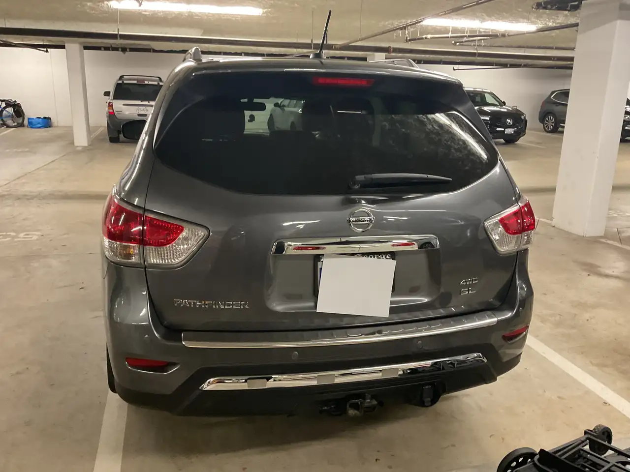 Nissan Pathfinder снимка Nissan Pathfinder