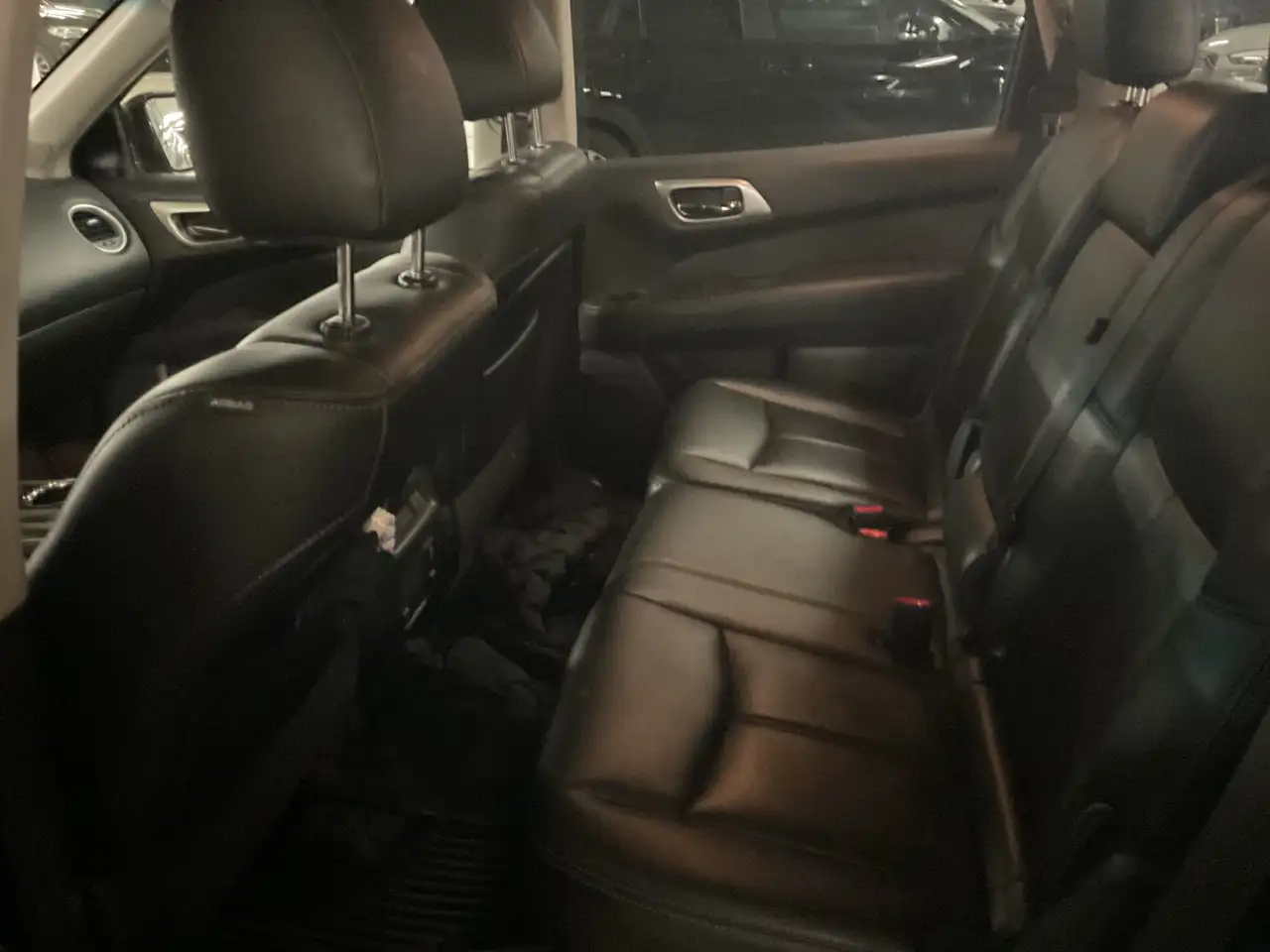 Nissan Pathfinder снимка Nissan Pathfinder