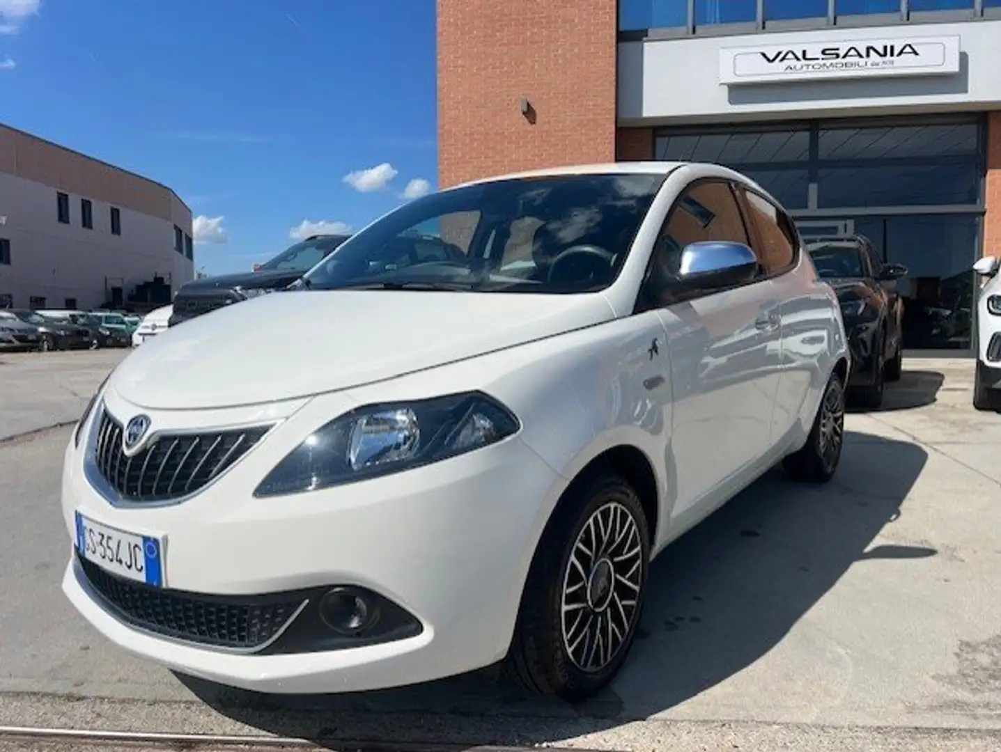 Lancia Ypsilon 1.0 FireFly 5 porte S&S Hybrid Alberta Ferretti Blanc - 1