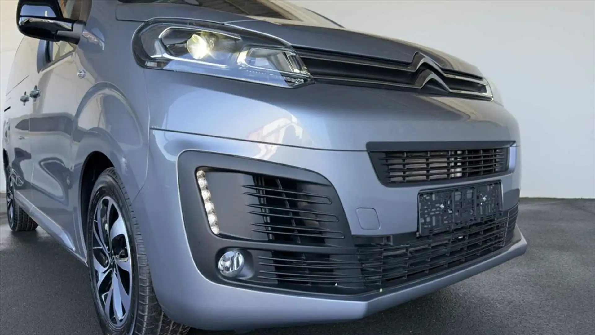 Citroen Spacetourer 2,0 Blue HDi Automatik 8- Sitzer Navi Kamera Grau - 1