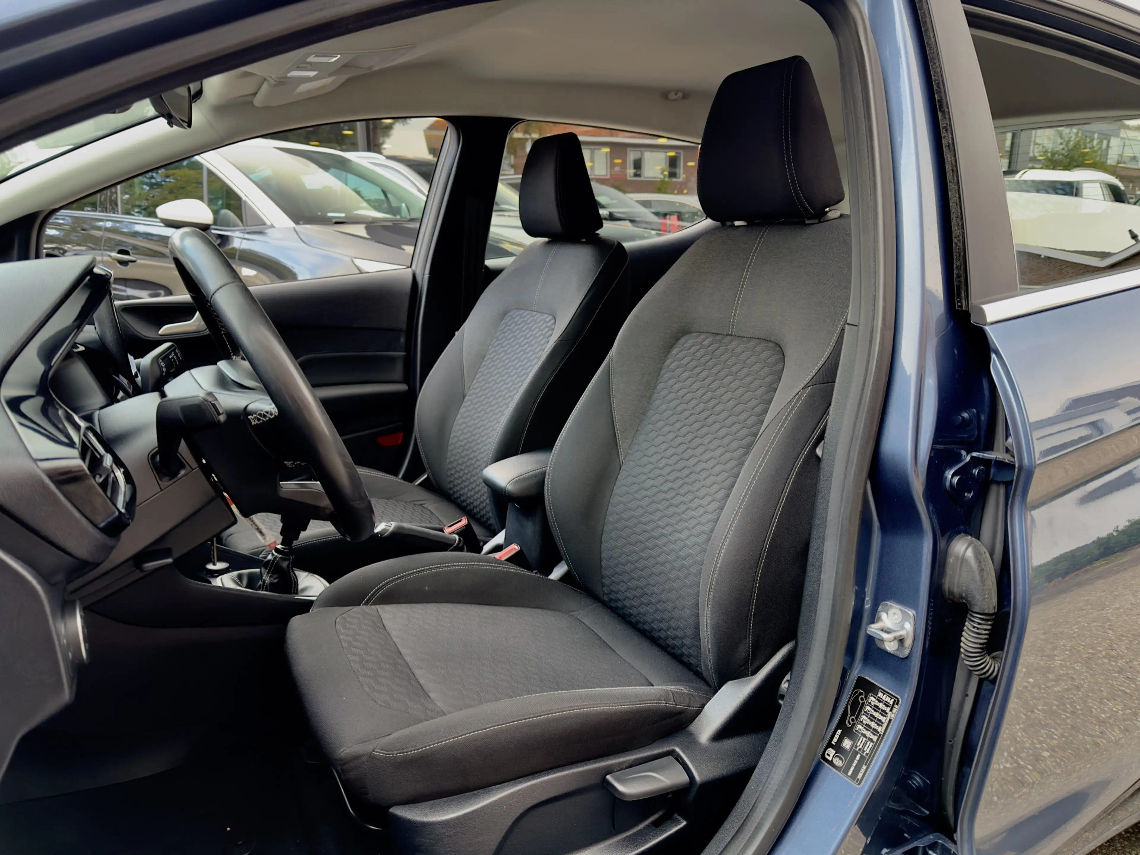 Ford Fiesta 1.0 ECOBOOST HYBRID ST-LINE SPORT-INT APPLE-CARPLA — photo 10