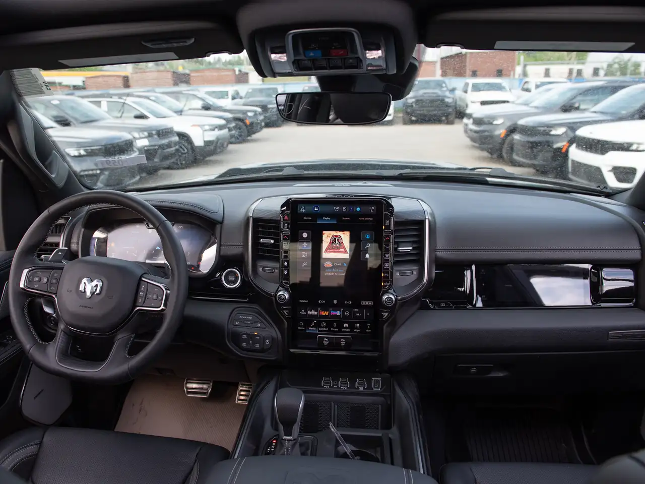 RAM 1500 снимка RAM 1500