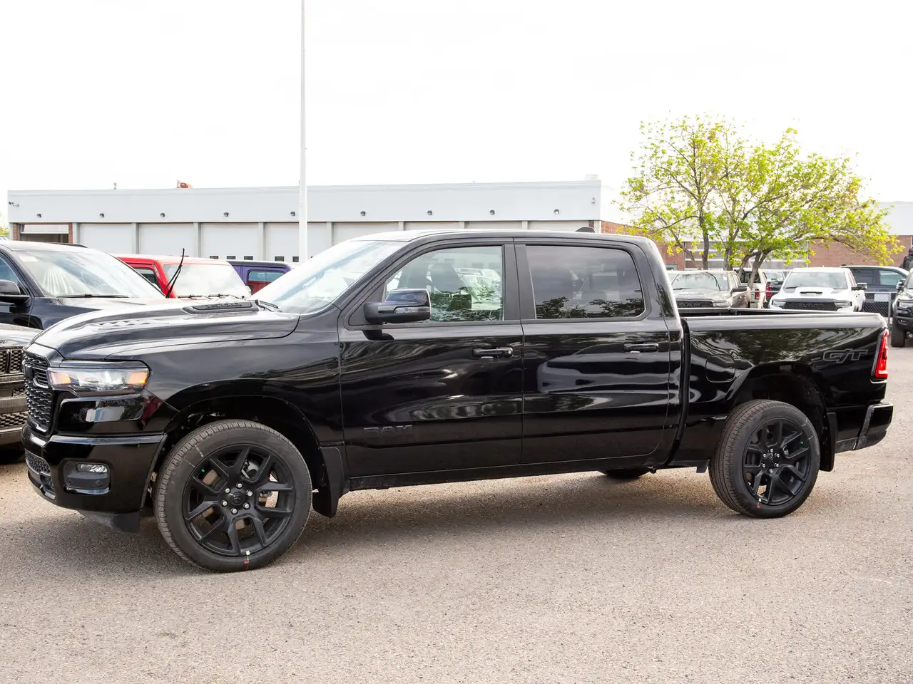 RAM 1500 снимка RAM 1500