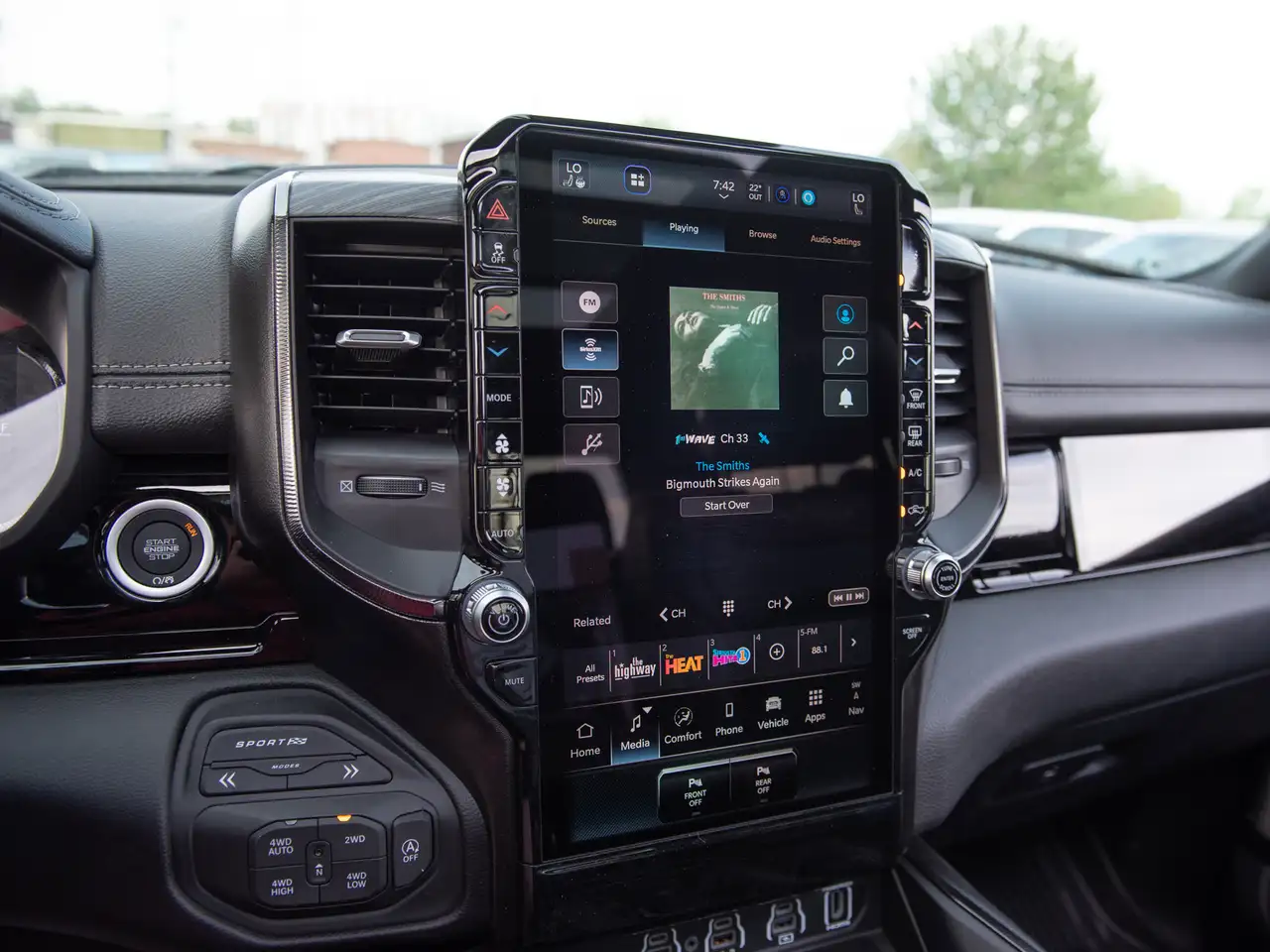 RAM 1500 снимка RAM 1500