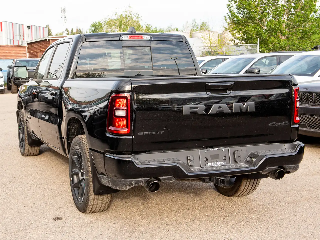RAM 1500 снимка RAM 1500
