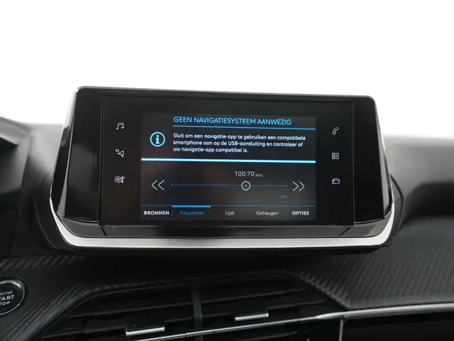 Peugeot 208 view 14