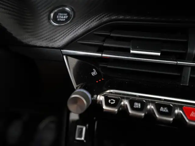 Peugeot 208 view 12
