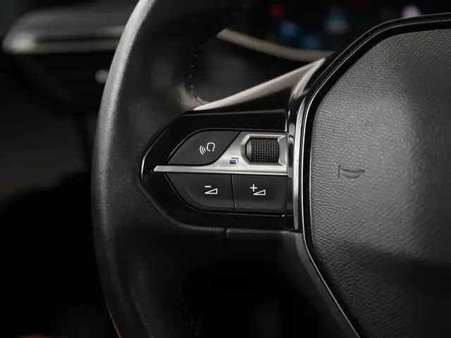 Peugeot 208 view 7
