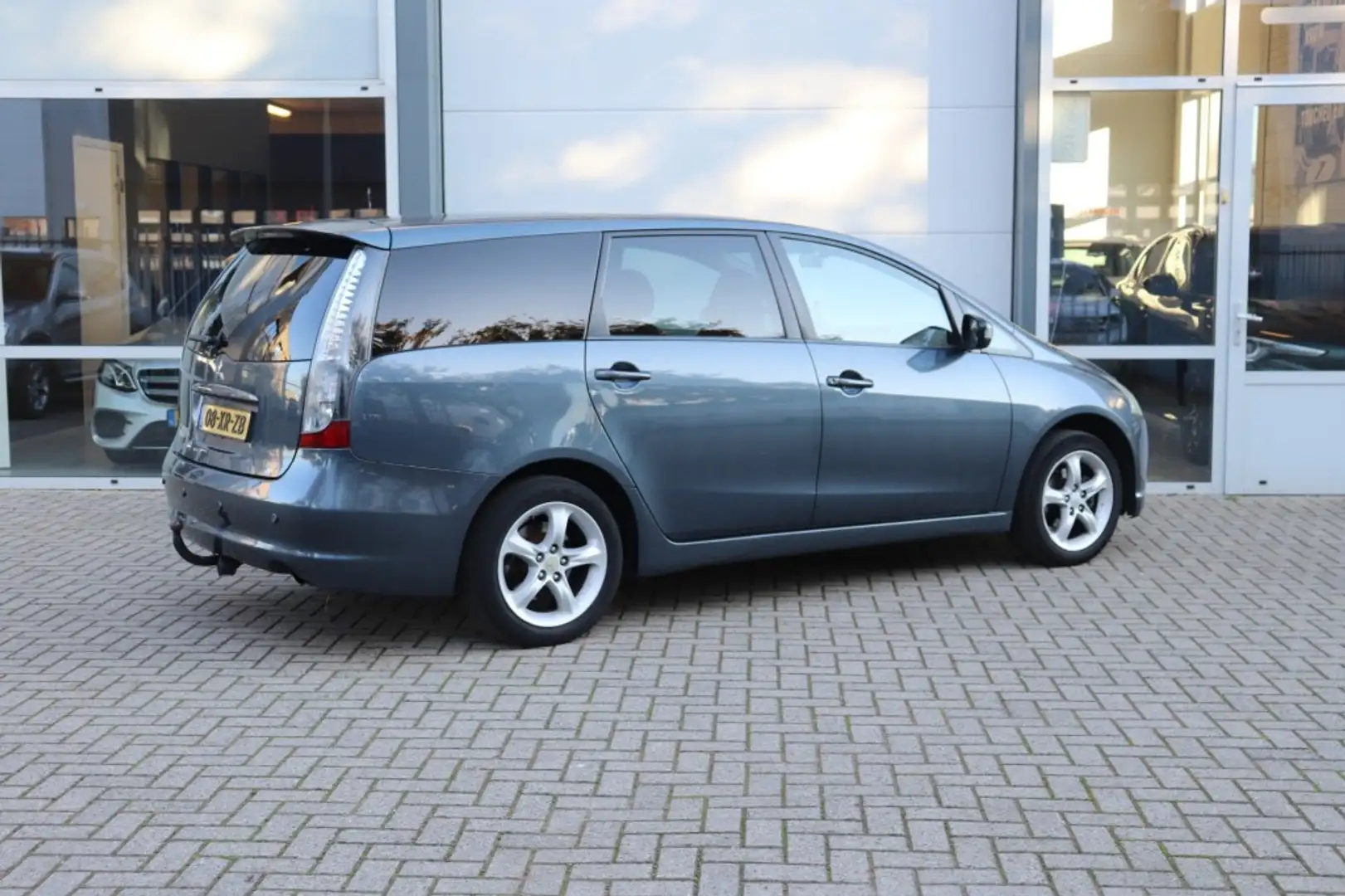 Mitsubishi Grandis 2.4-16V INTENSE/7PERS/CRUISE/PDC Grijs - 2