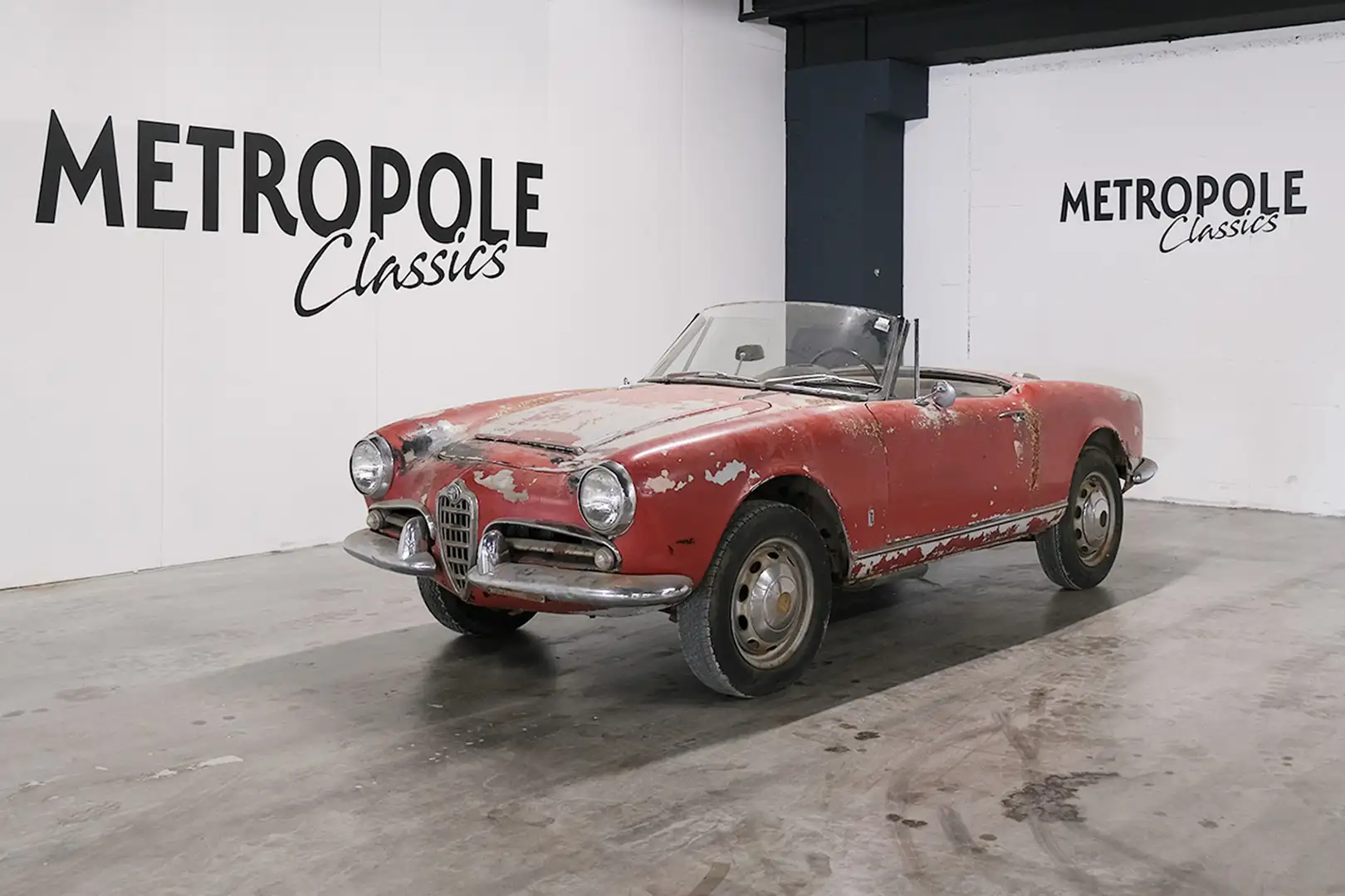 Alfa Romeo Giulia 1600 Spider. 1963. Restauration object. M0268 - S0 Rojo - 1