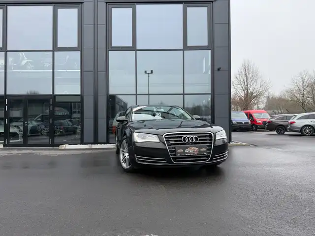 Audi A8 4.2 TDI quattro*STHZ*XEN*NAVI*SD*TV*CAM*PDC*