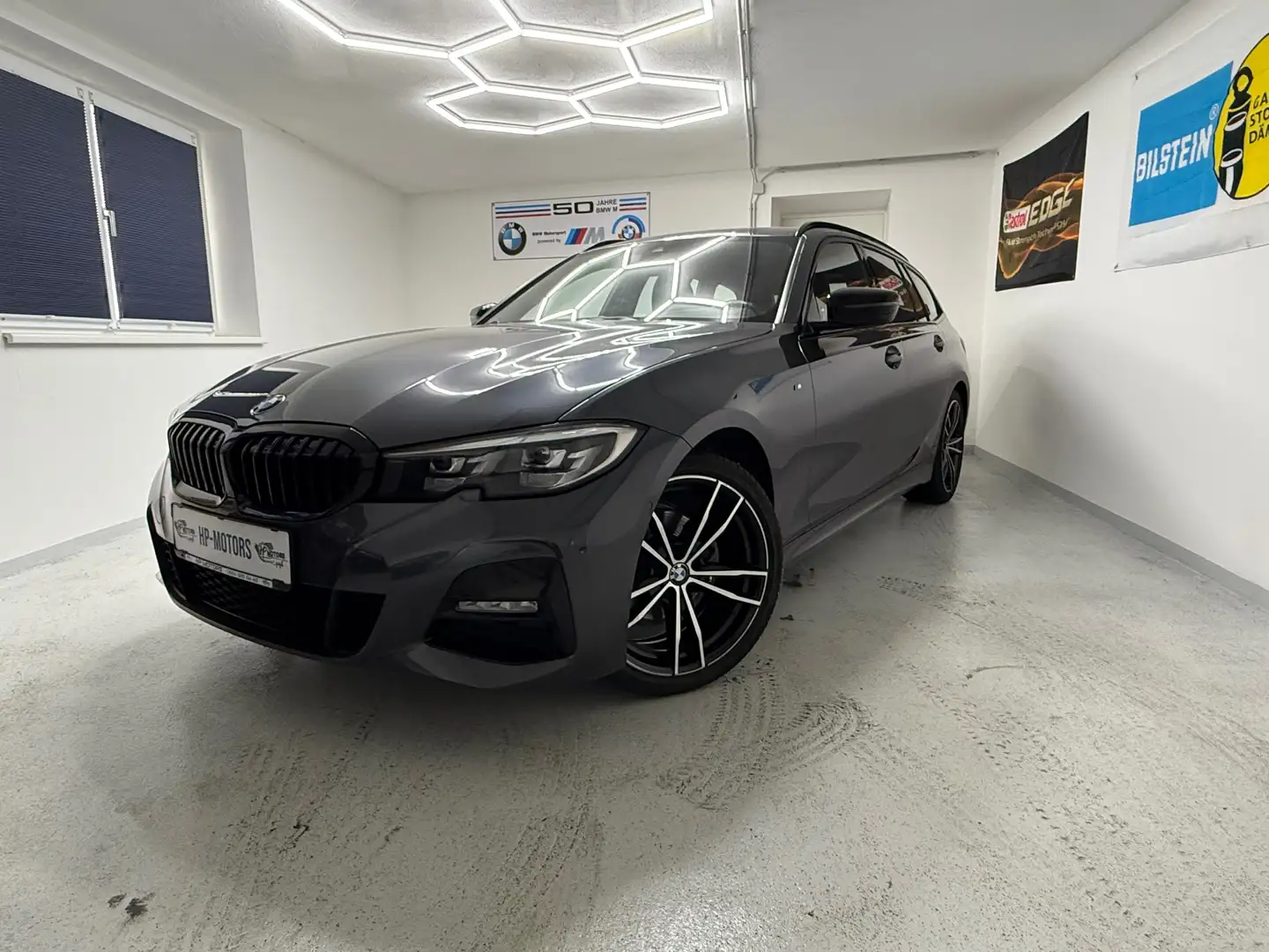 BMW 320 320 d xDrive M Sport *LED*RÜCKFAHRKAMERA* Grau - 1