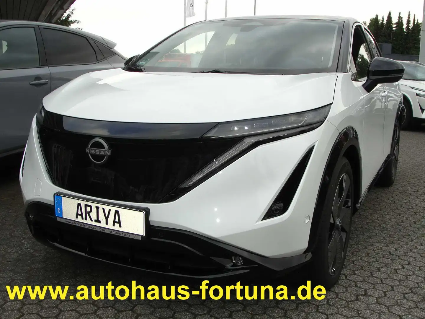 Nissan Ariya Evolve Pack 87 kwh Glasdach 20-Zoll-Bereif Weiß - 1