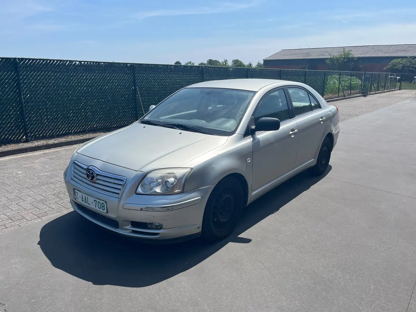 Toyota Avensis 1.8 Benzine Automaat Voor Export Of Handel!!! Beige - 1