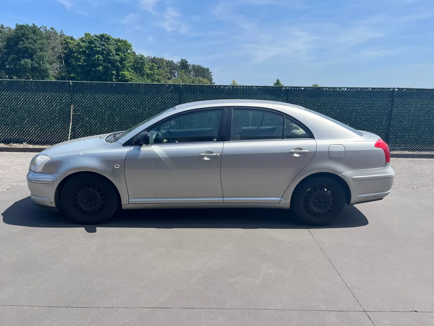Toyota Avensis 1.8 Benzine Automaat Voor Export Of Handel!!! Beige - 2