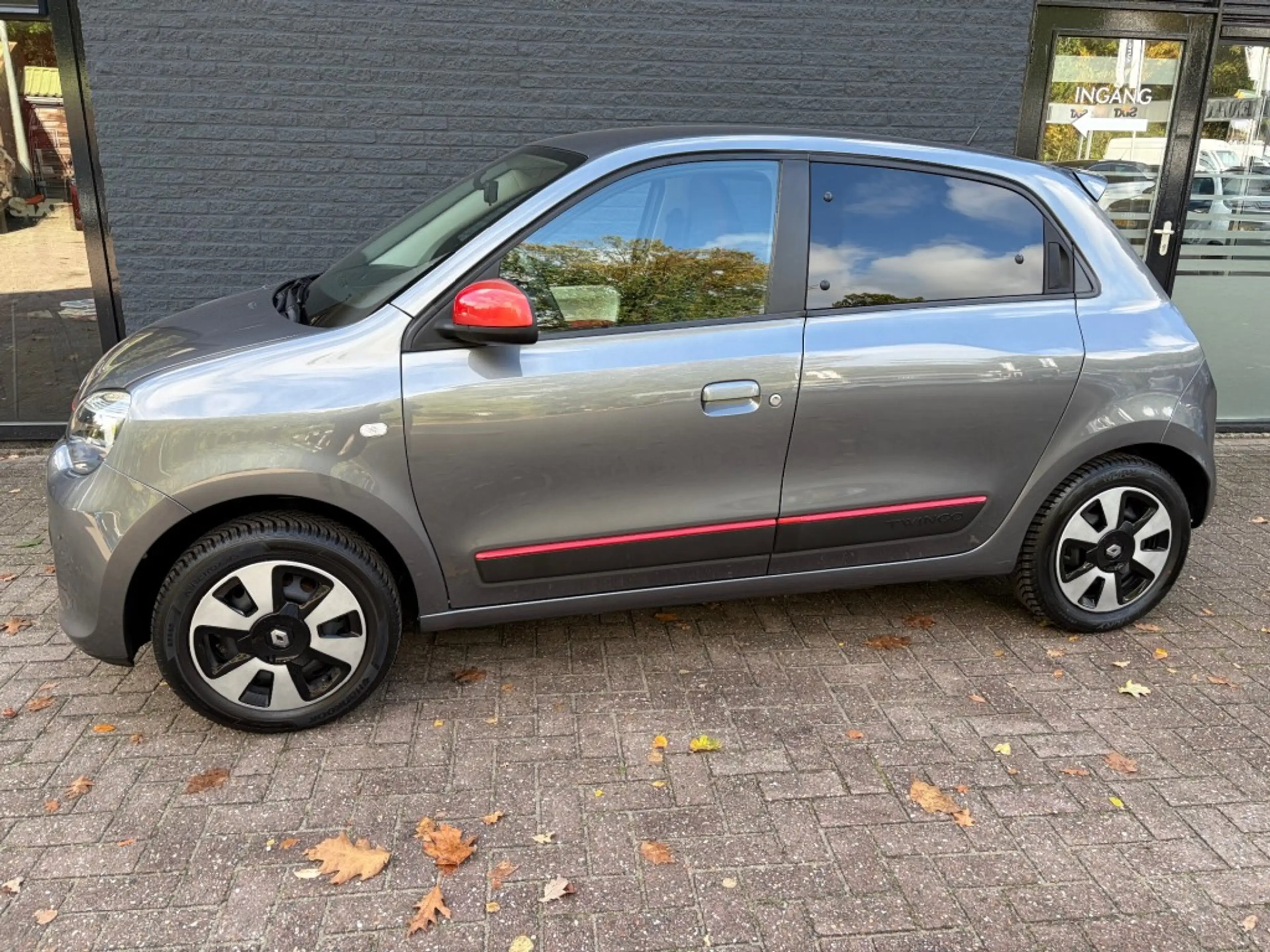 Renault Twingo 1.0 SCE COLLECTION — photo 2