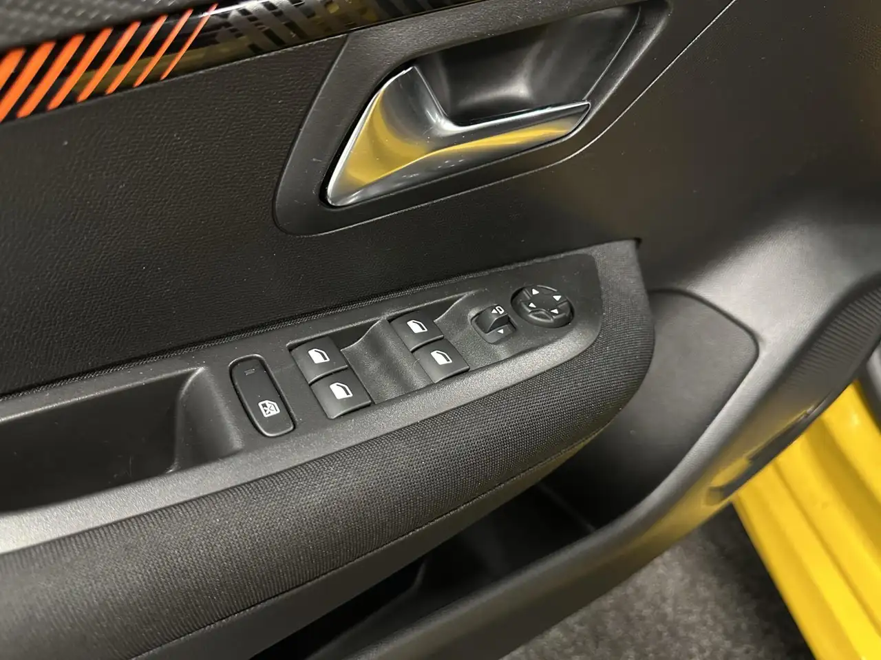 Peugeot 208 1.2 PureTech Active Pack CRUISE NAVIGATIE CARPLAY, миниатюра 16