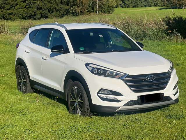 Imagine Hyundai TUCSON 1.6 Turbo 4WD DCT Passion