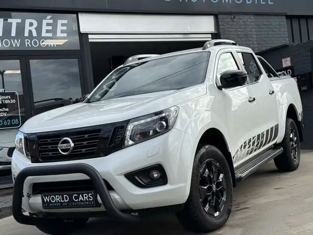 Nissan Navara 2.3 dCi 4WD N-Guard TVAC*BTWIN CAM360 FRONT ASS.