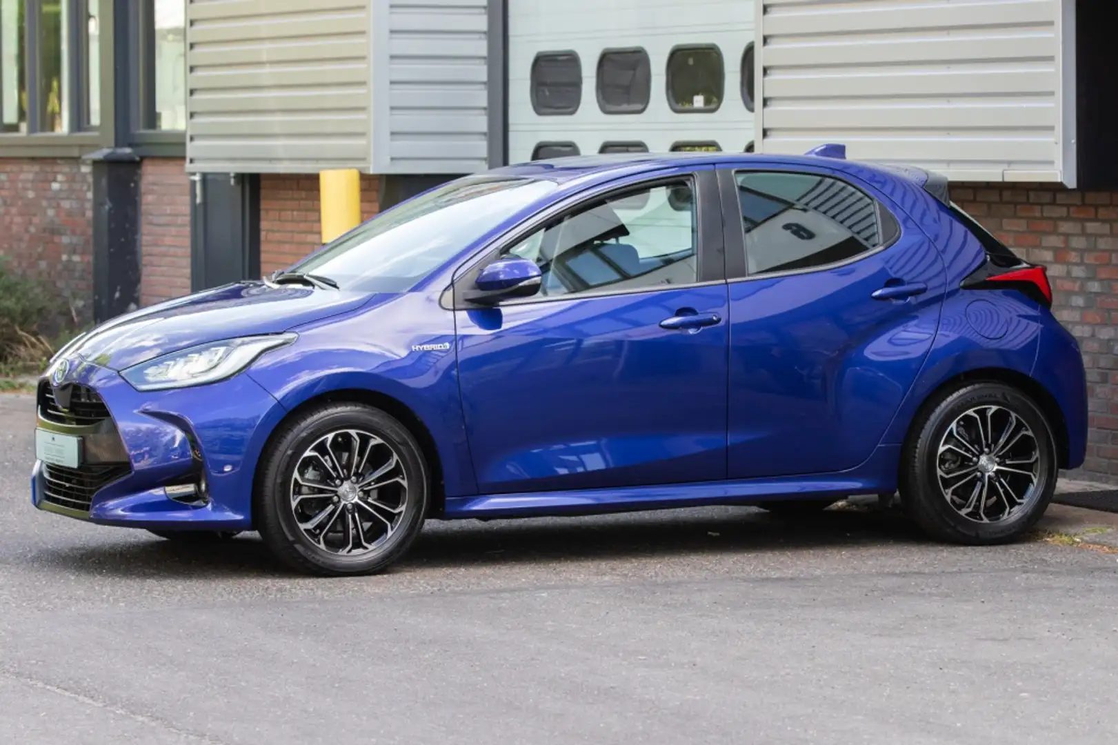 Toyota Yaris 1.5 Hyb. Dynamic Azul - 2