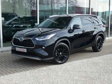 Hybrid AWD Premium Plus 7PL +Trekhaak +PANO