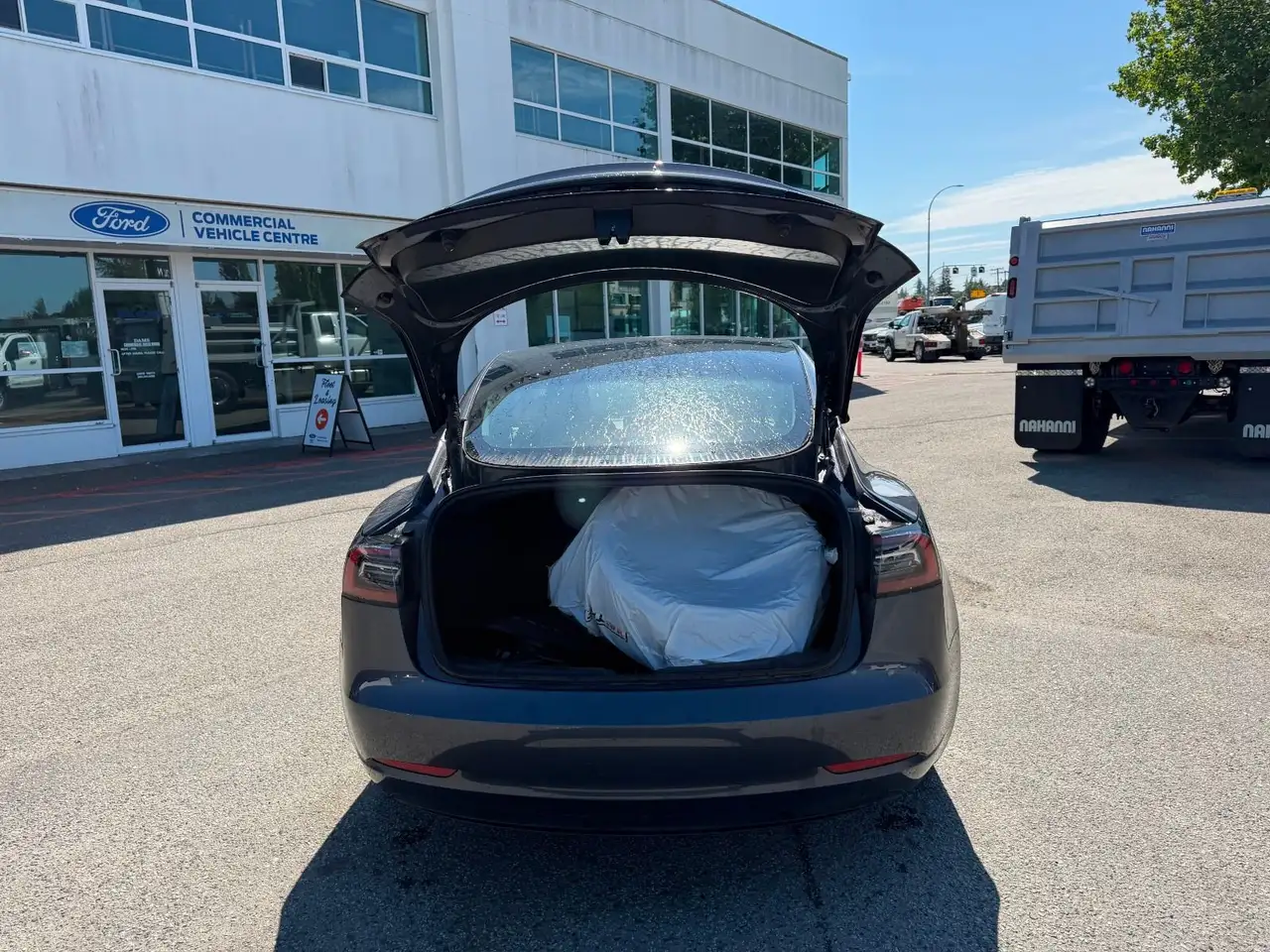 Tesla Model 3 fotografie Tesla Model 3