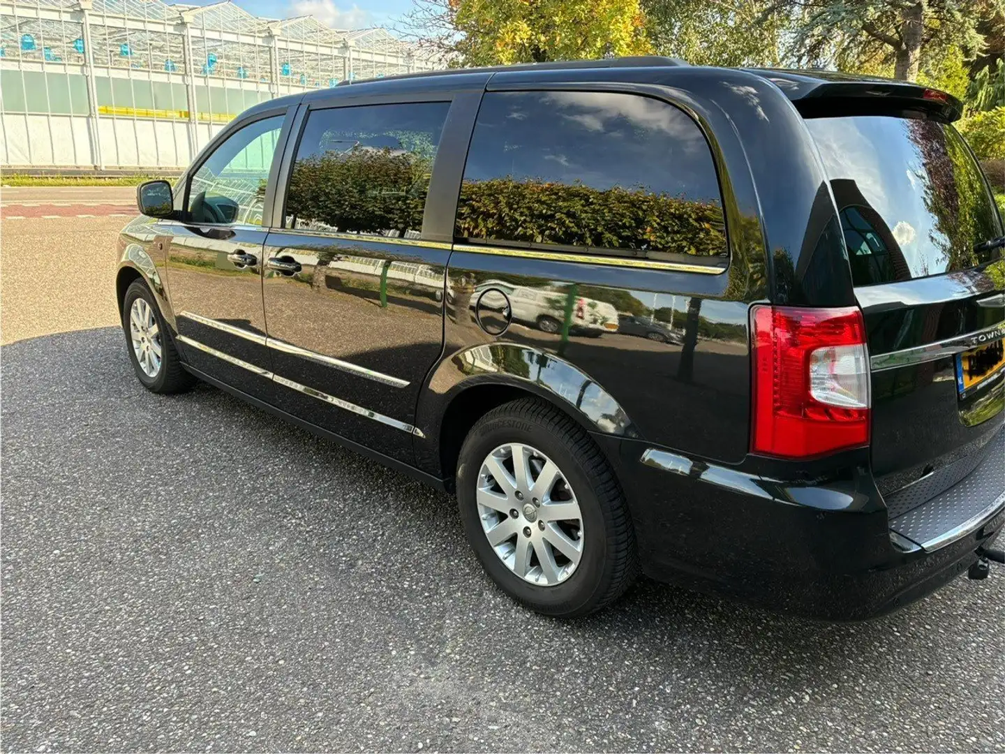 Chrysler Town & Country Town Schwarz - 2