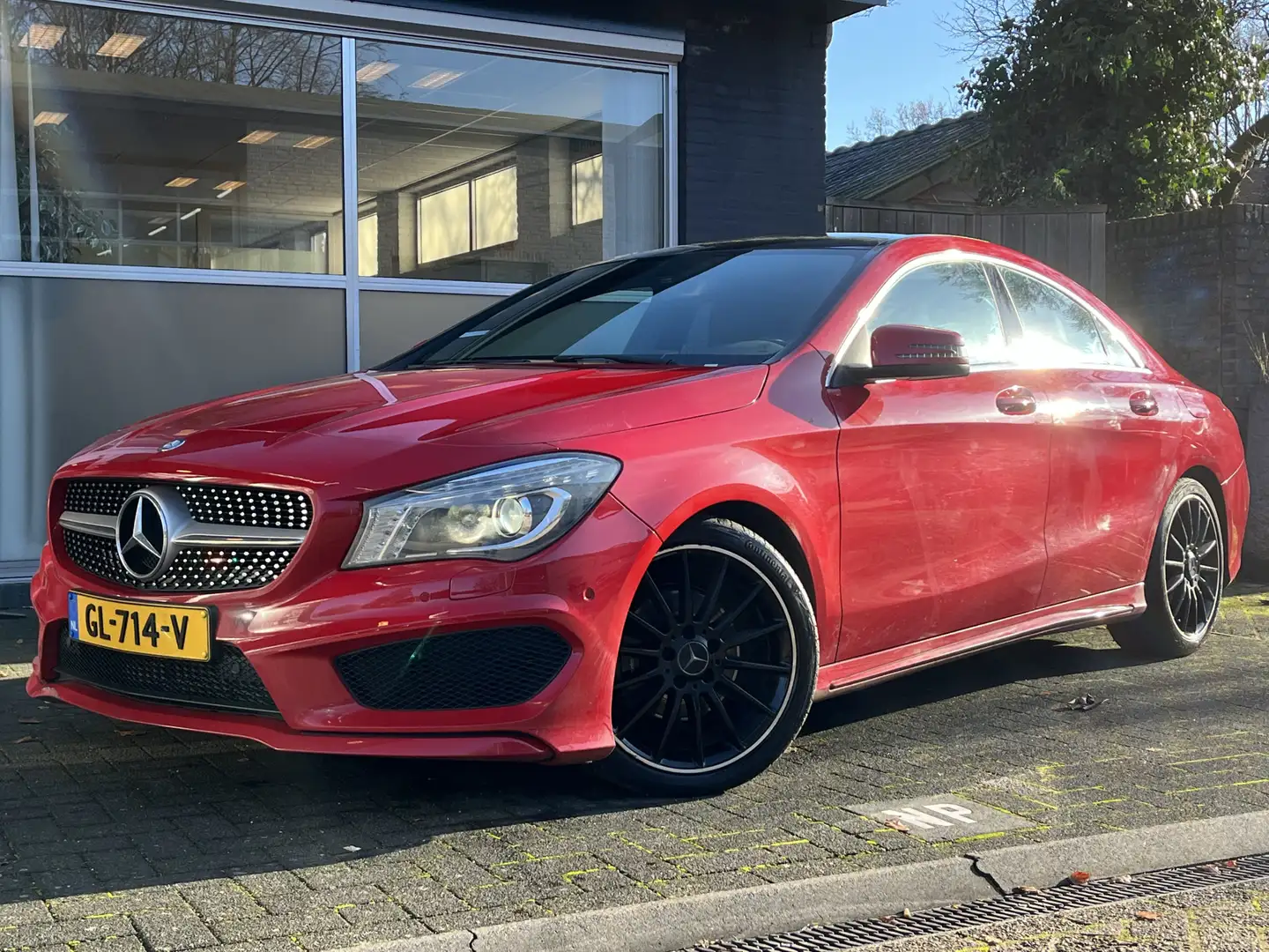 Mercedes-Benz CLA 180 CDI Ambition AMG EXPORT / PANO / CLIMA / CRUISE / Red - 1