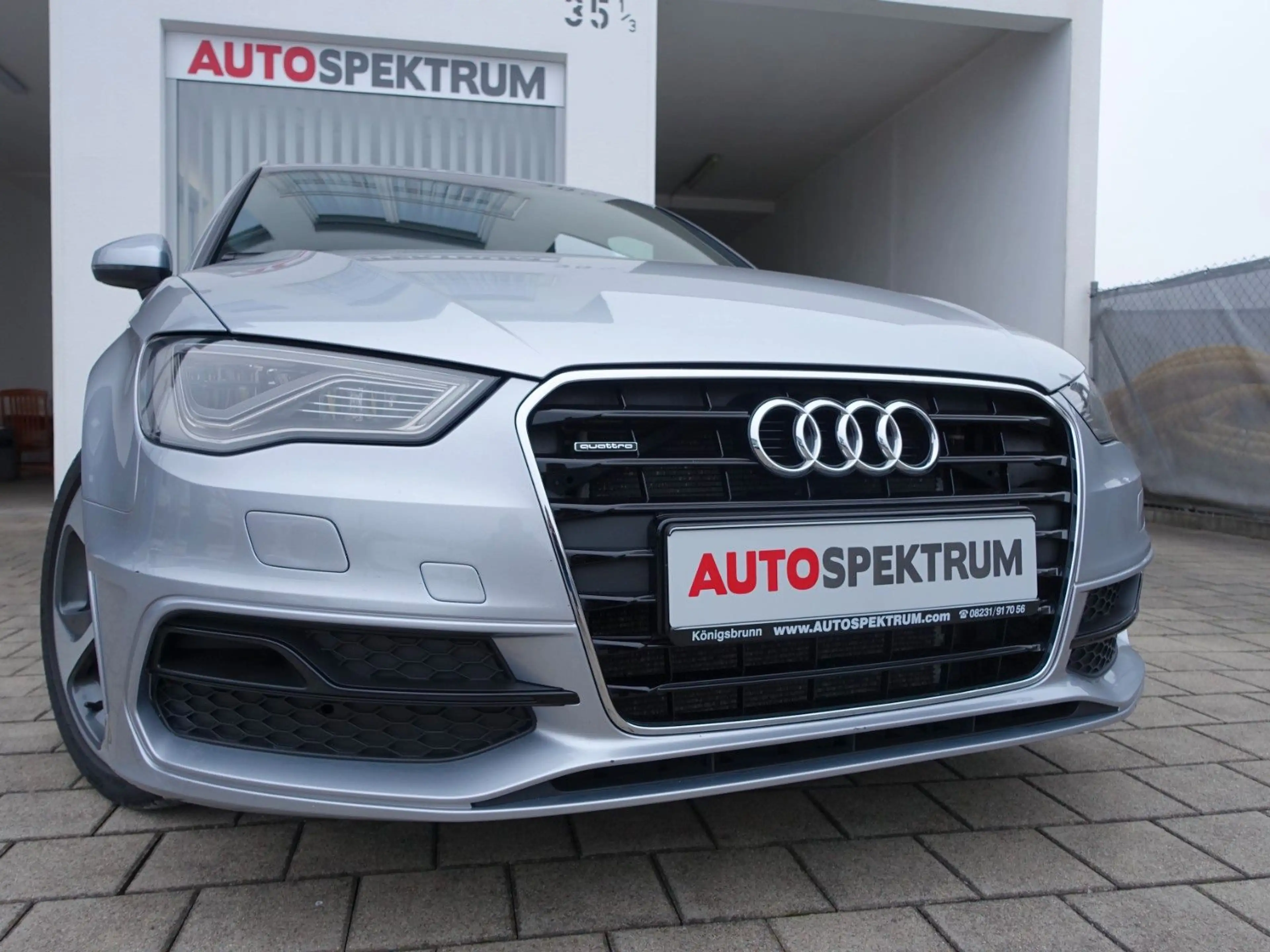 Audi A3 Sportback quattro S-LINE/1.HAND/LED/NAVI