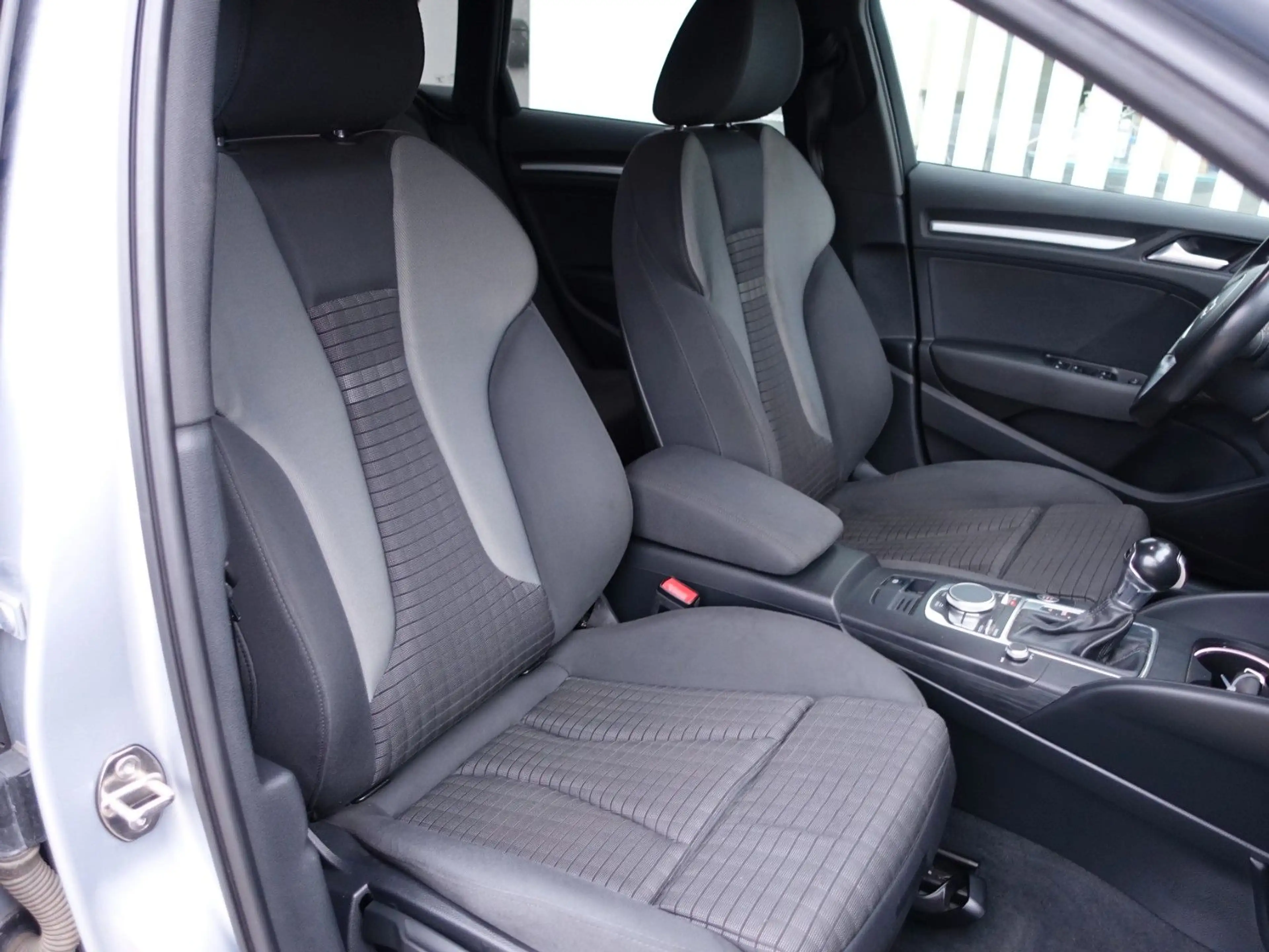 Audi A3 Sportback quattro S-LINE/1.HAND/LED/NAVI — photo 12