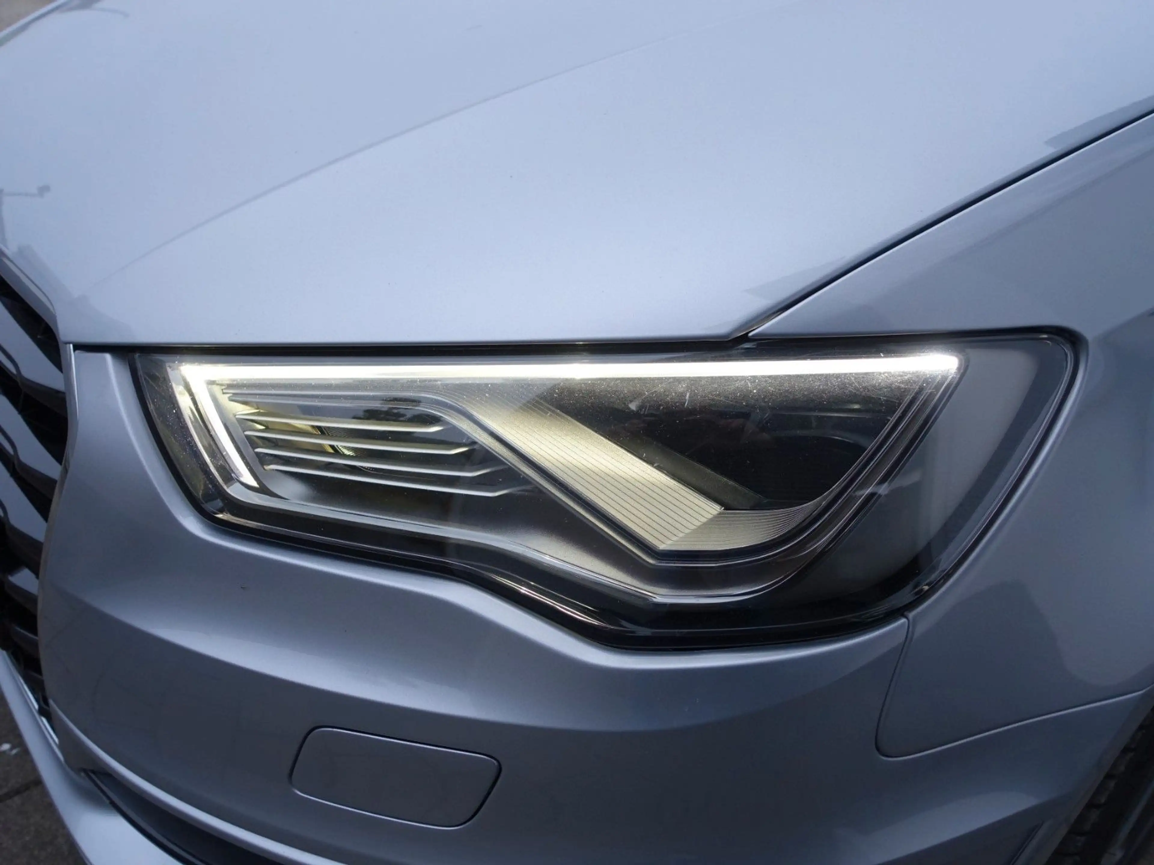 Audi A3 Sportback quattro S-LINE/1.HAND/LED/NAVI — photo 9