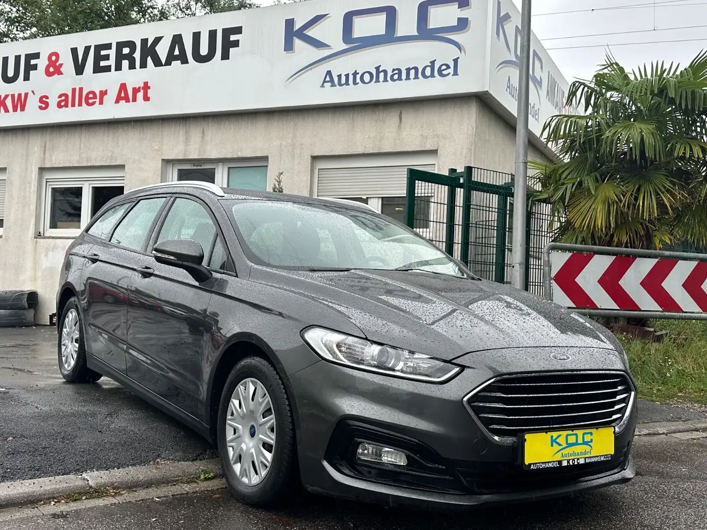 Ford Mondeo 2,0 EcoBlue Turnier Stříbrná - 1