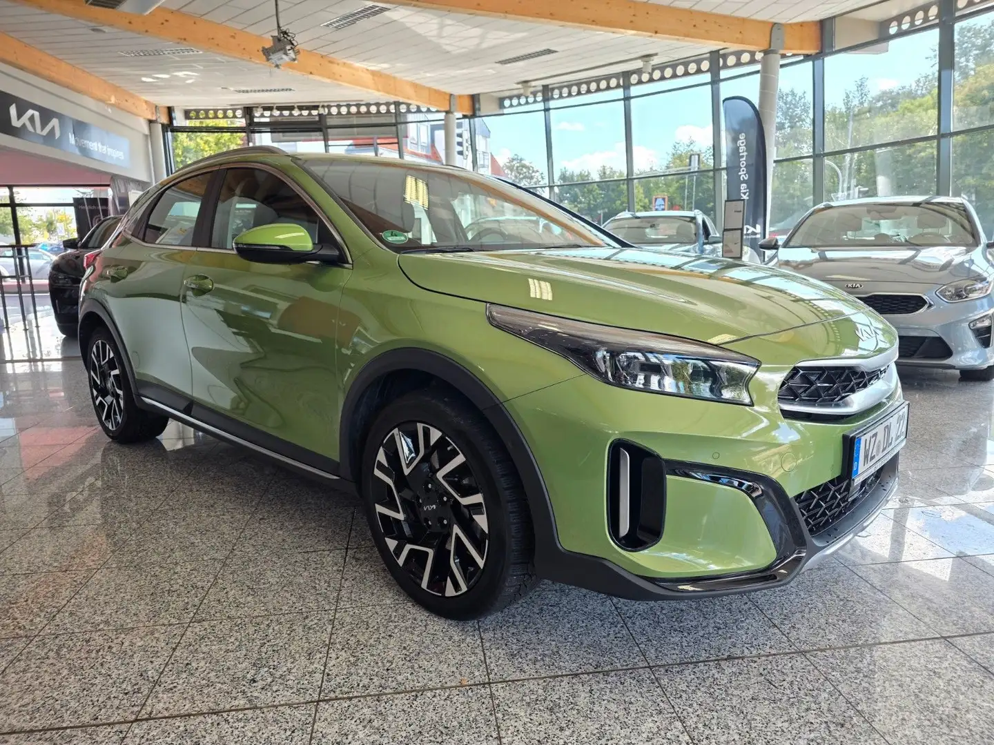 Kia XCeed Plug-in Hybrid Spirit Kamera Navi 18" AHK Zelená - 1