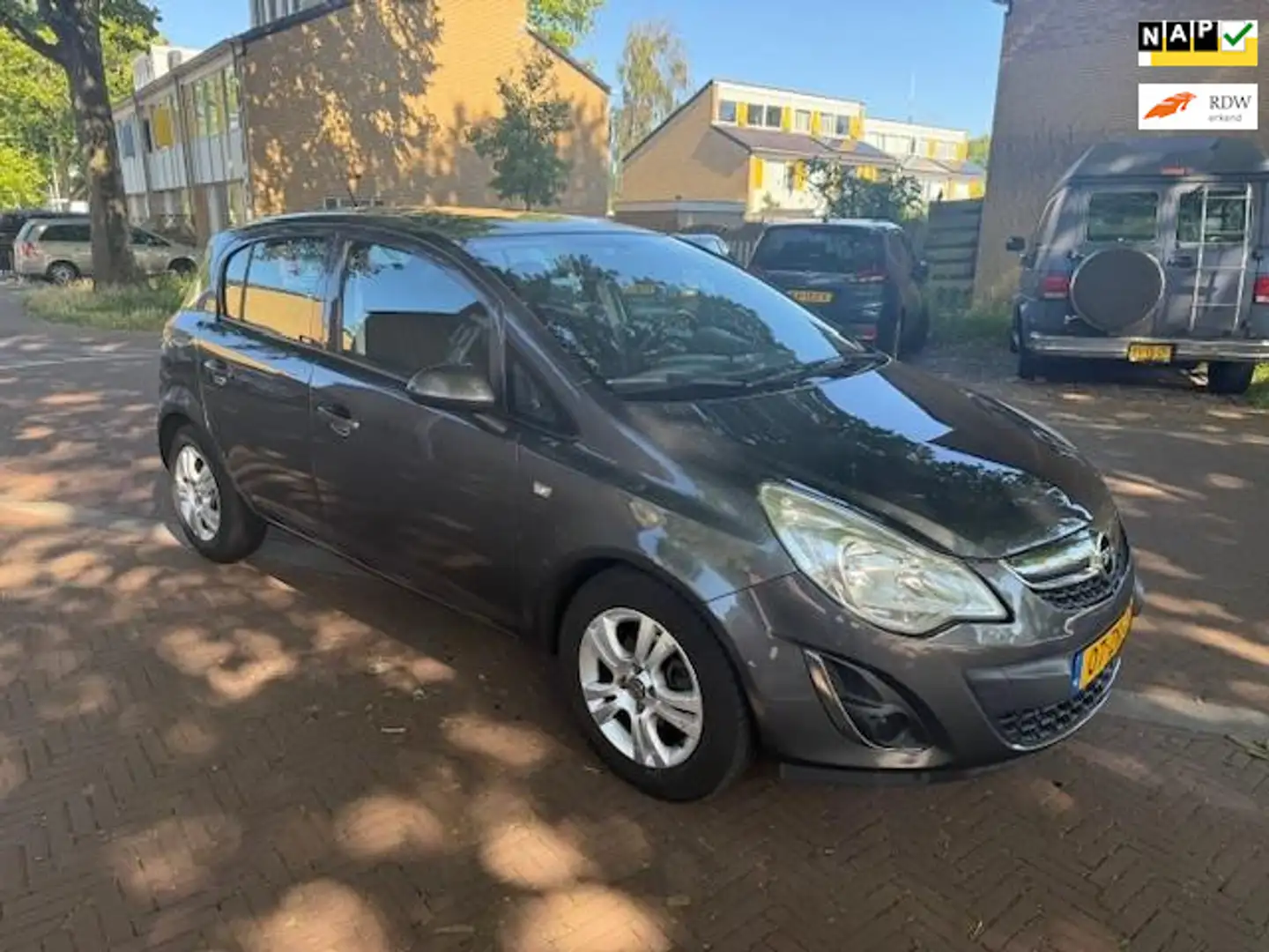 Opel Corsa Airco / 102.000 NAP / Goed Onderhouden / Leuke aut Gris - 1