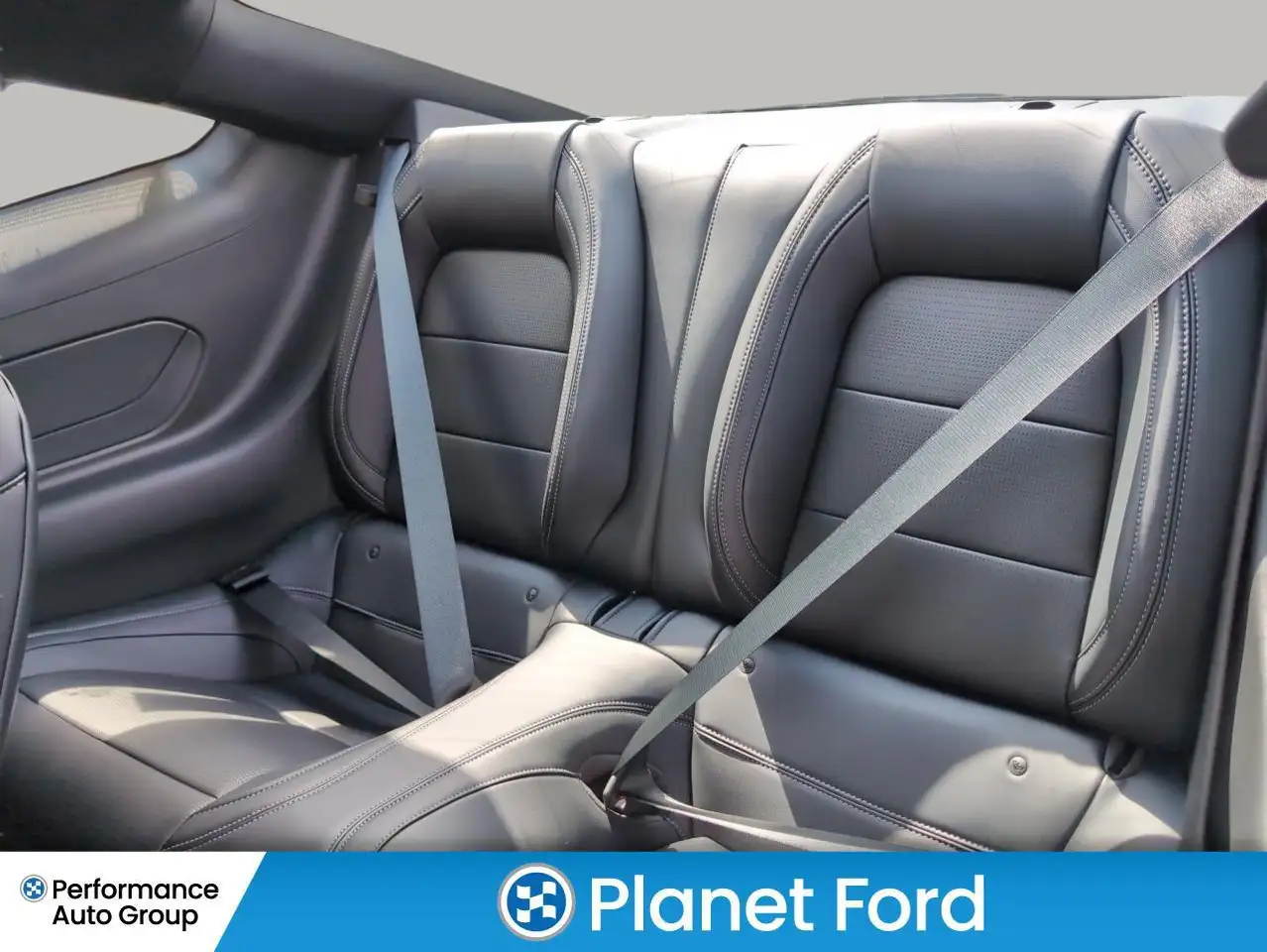 Ford Mustang снимка Ford Mustang