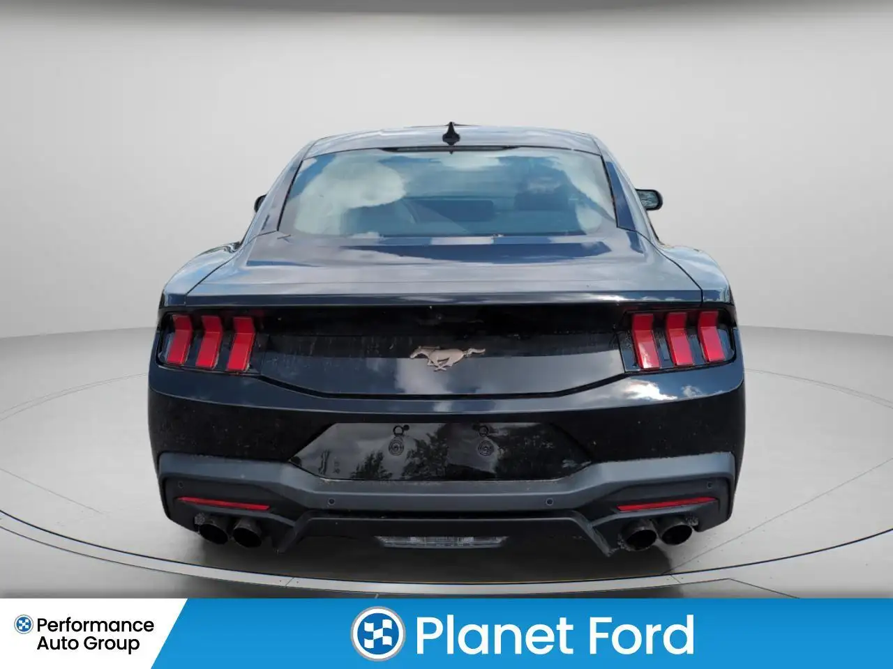 Ford Mustang снимка Ford Mustang