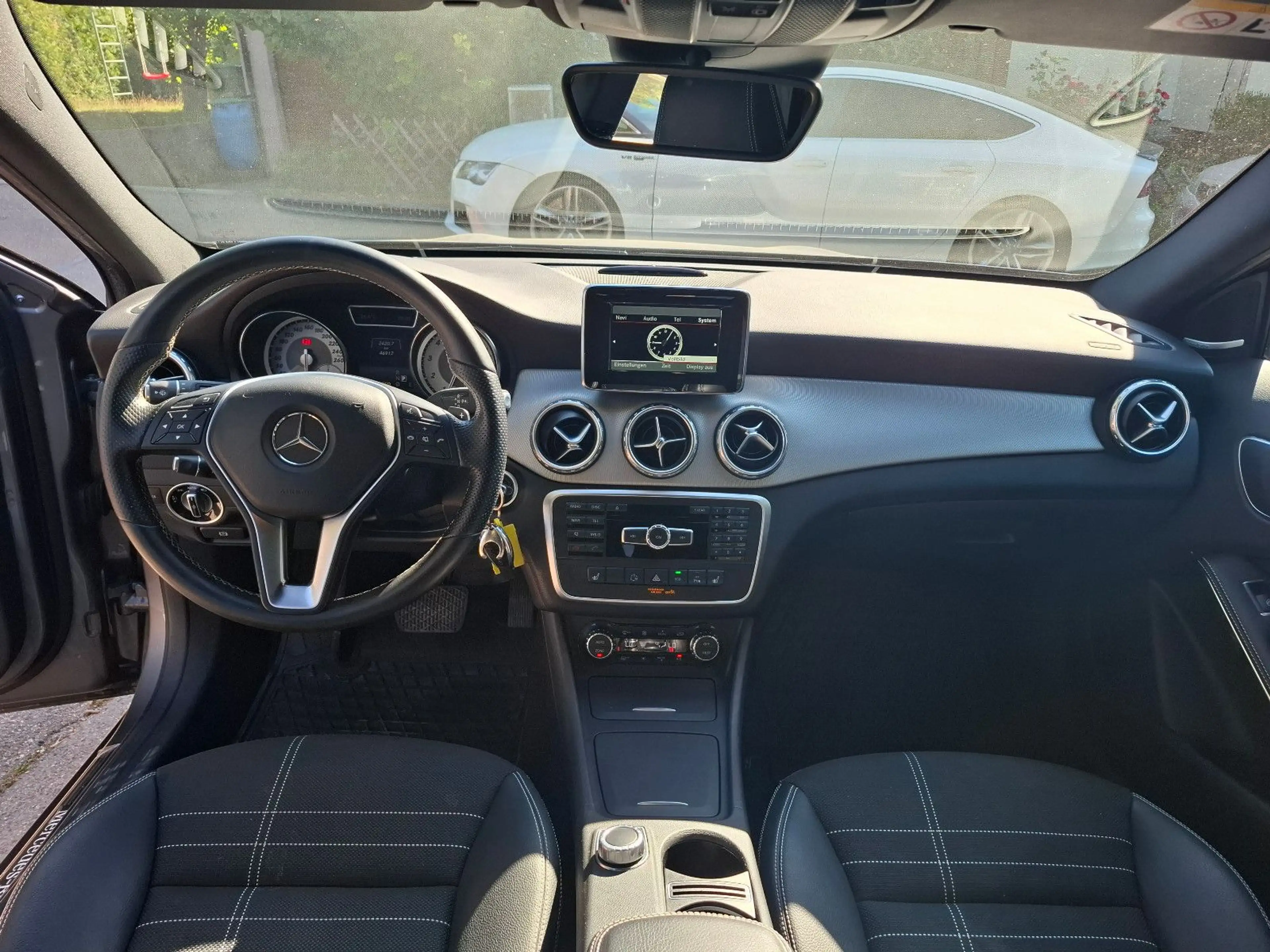 Mercedes-Benz GLA 200 GLA GLA 200 Automatikgetriebe* — photo 15
