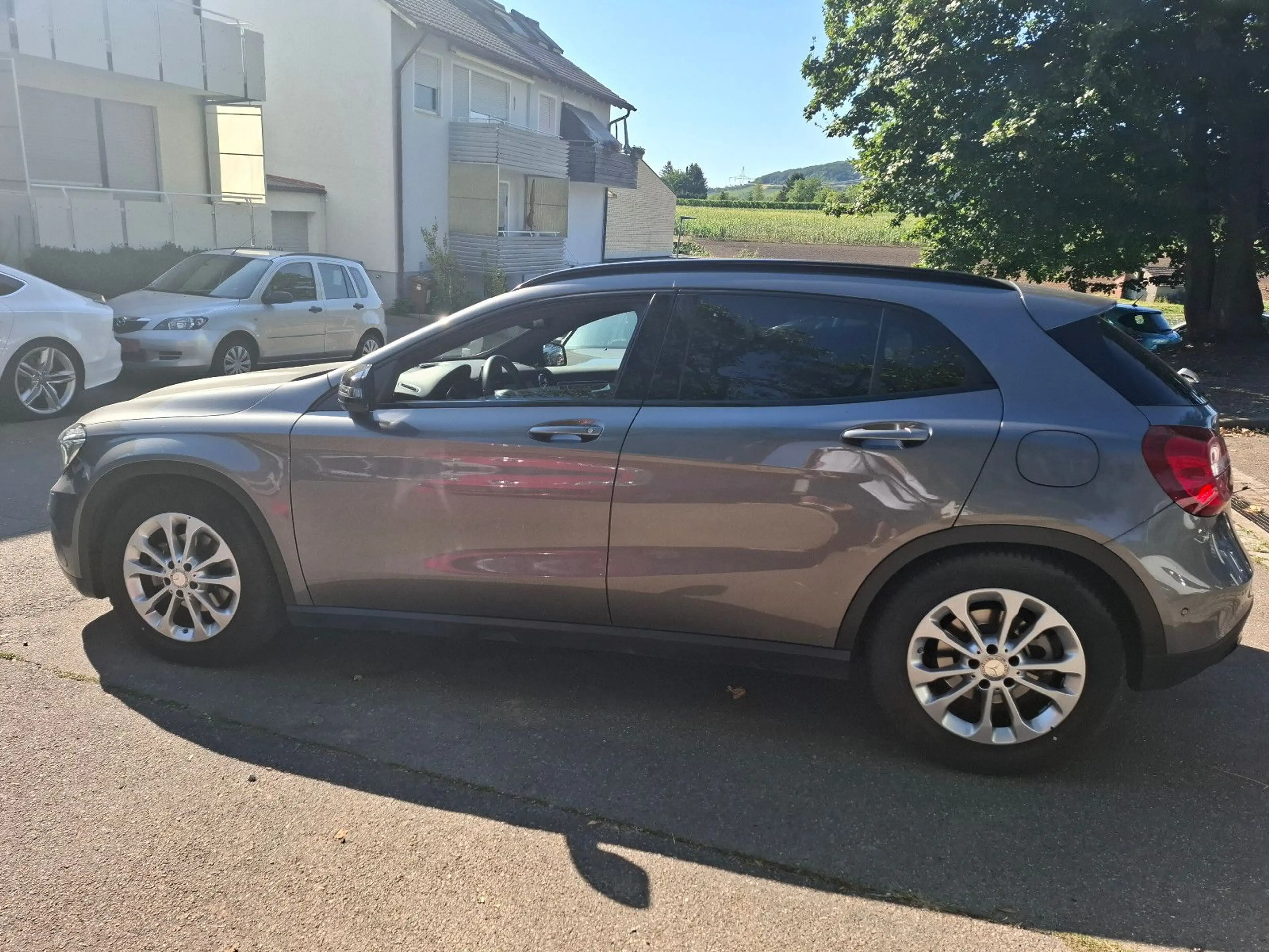 Mercedes-Benz GLA 200 GLA GLA 200 Automatikgetriebe* — photo 6