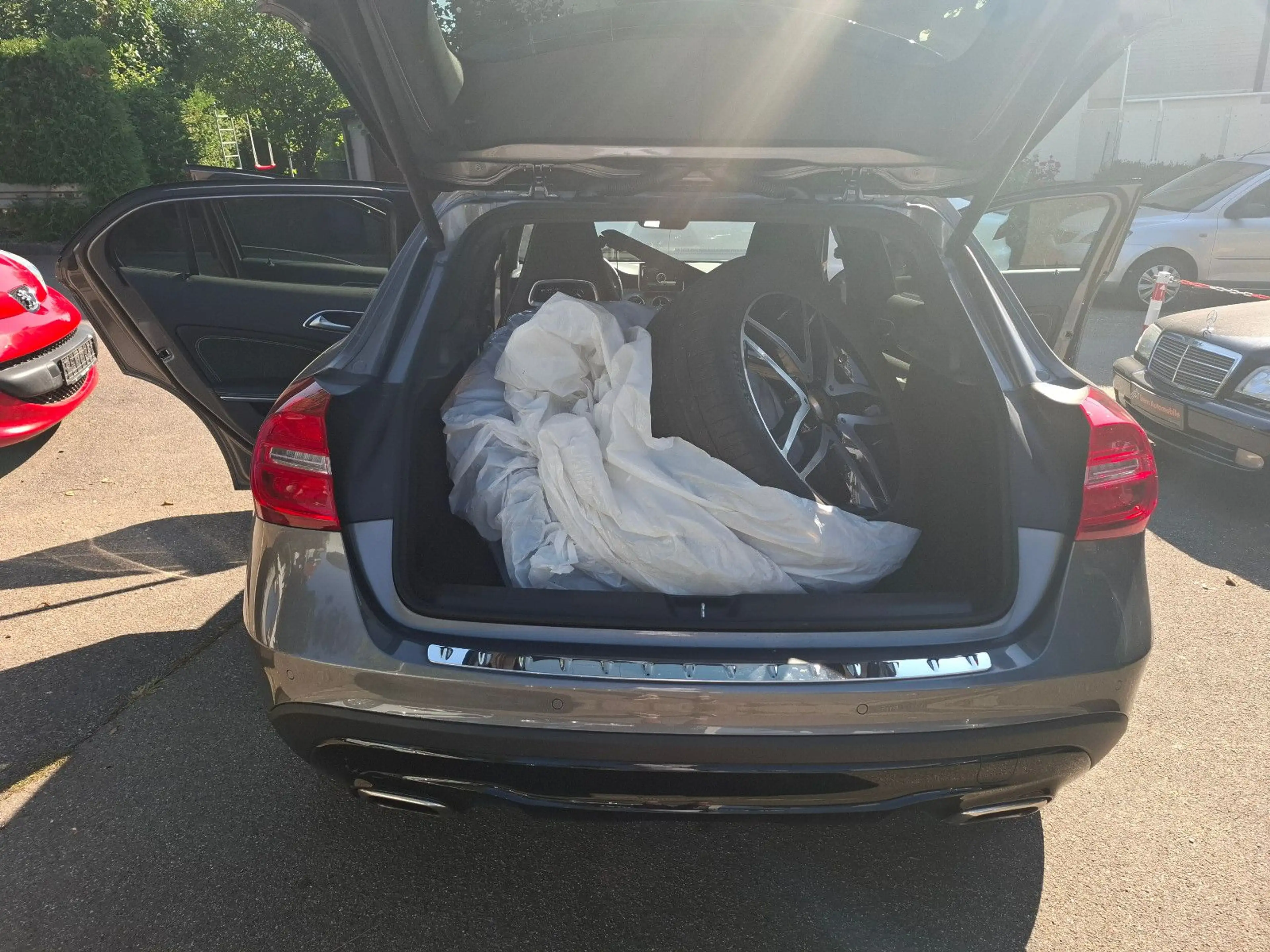 Mercedes-Benz GLA 200 GLA GLA 200 Automatikgetriebe* — photo 14