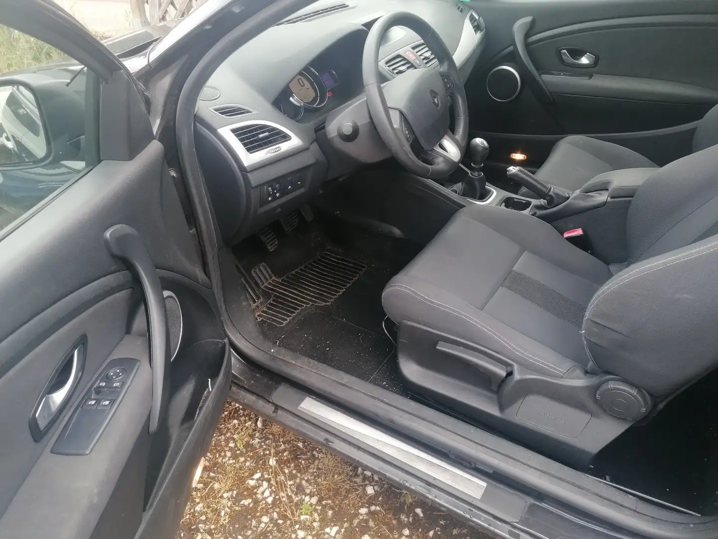 Renault Megane TCe 130 Dynamique Coupe  mit Motorschaden Noir - 2