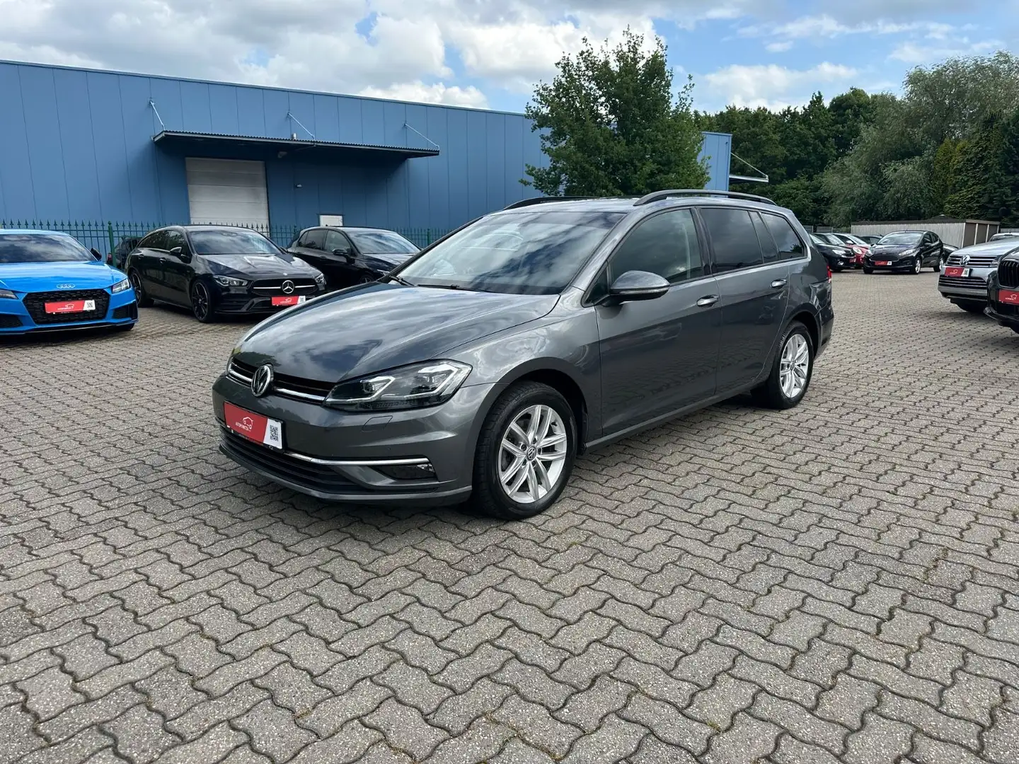 Volkswagen Golf 1.6 TDI DSG 2.Hd LED Navi ACC Standhzg PDC Gris - 1