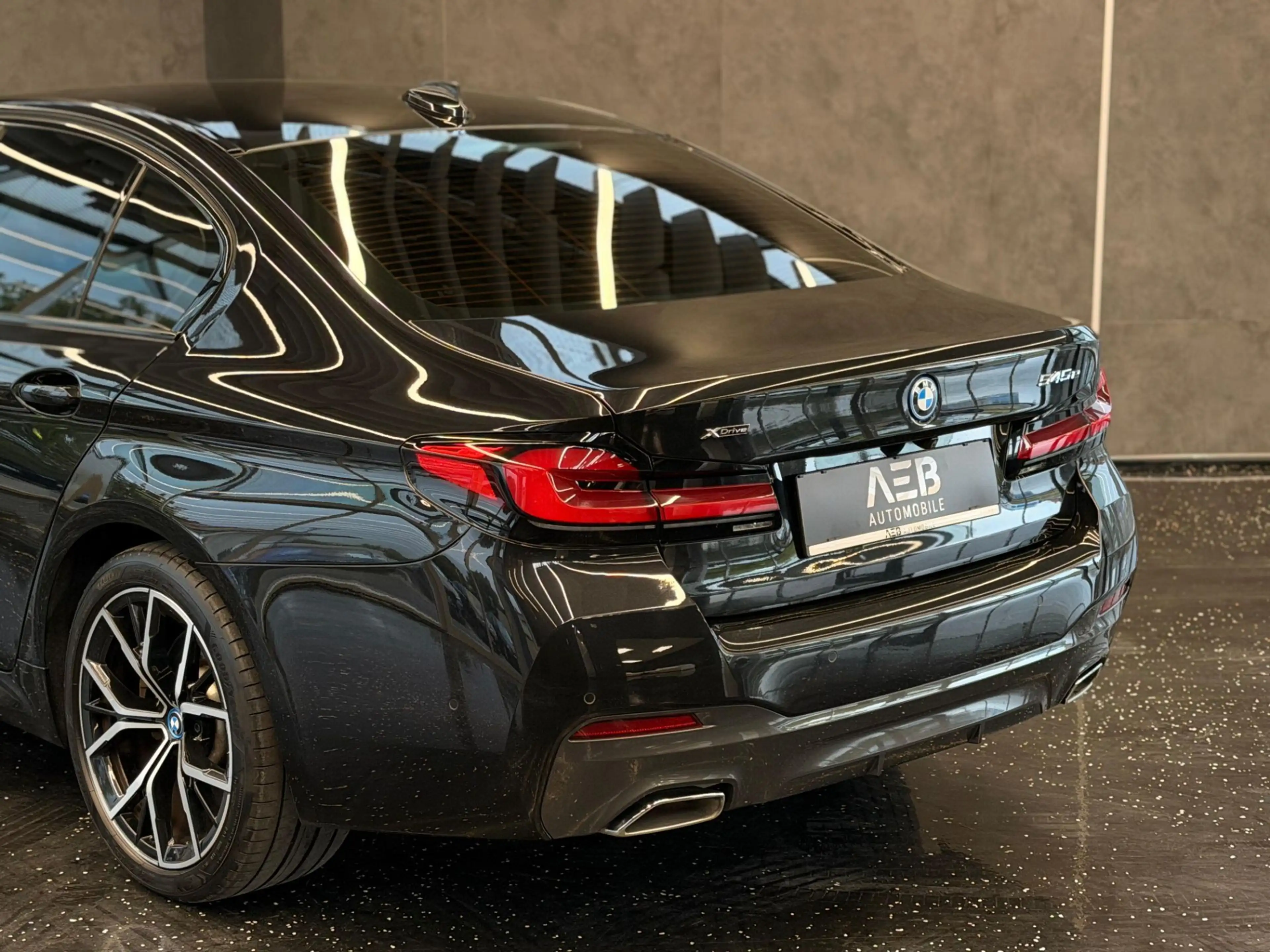 BMW 545 e PHEV xDrive M sport**M-Technic**Shadow-Line**AC — photo 9