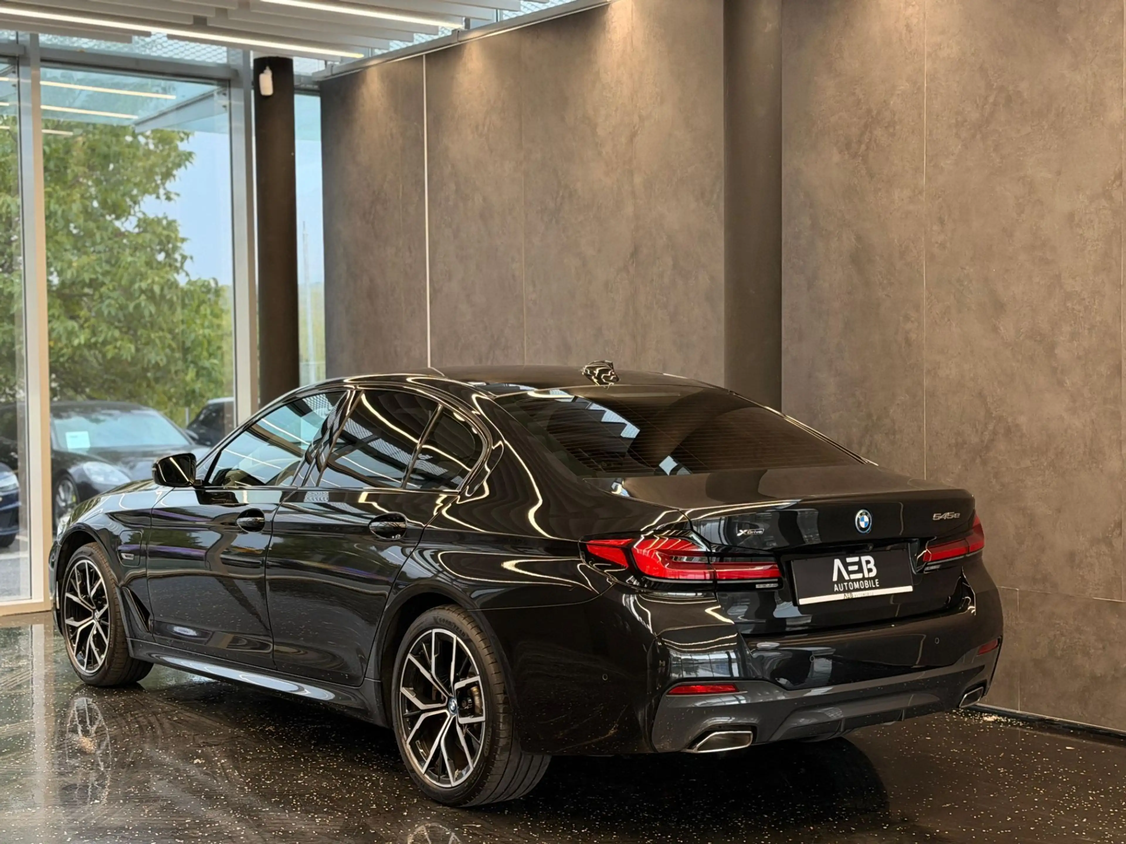 BMW 545 e PHEV xDrive M sport**M-Technic**Shadow-Line**AC — photo 7
