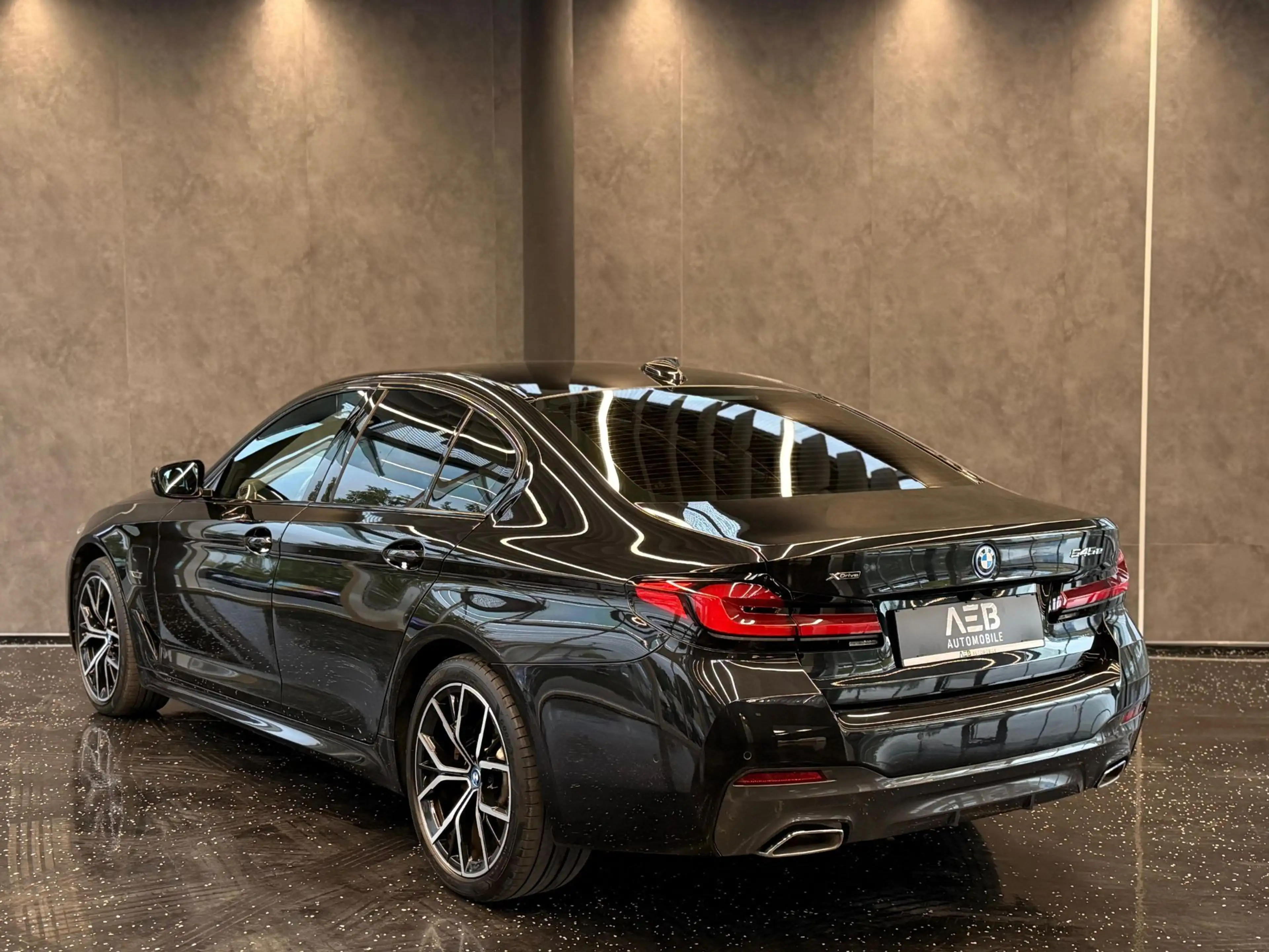 BMW 545 e PHEV xDrive M sport**M-Technic**Shadow-Line**AC — photo 8
