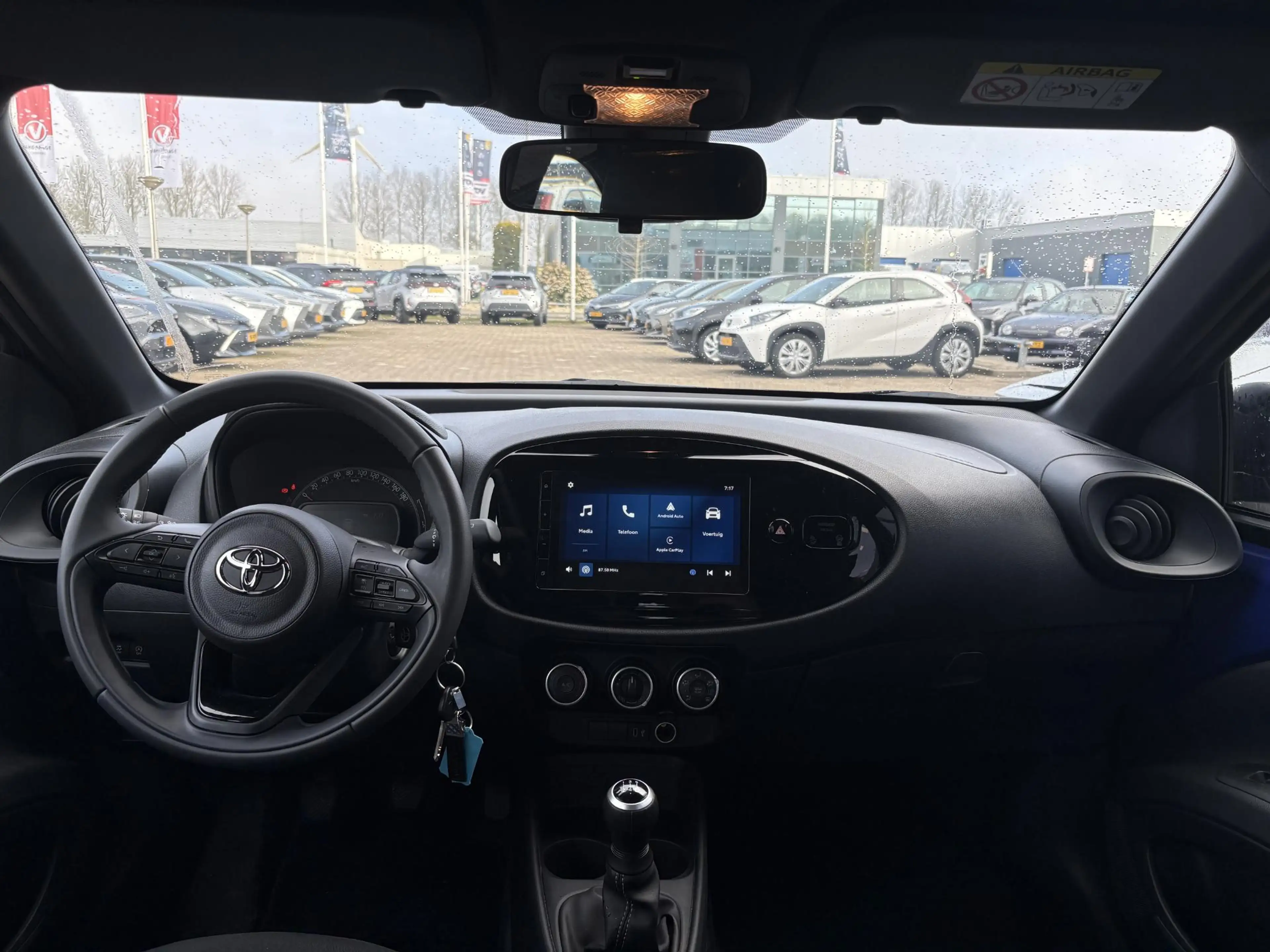 Toyota Aygo X 1.0 VVT-i MT Play uitleen voor Thomas — photo 2