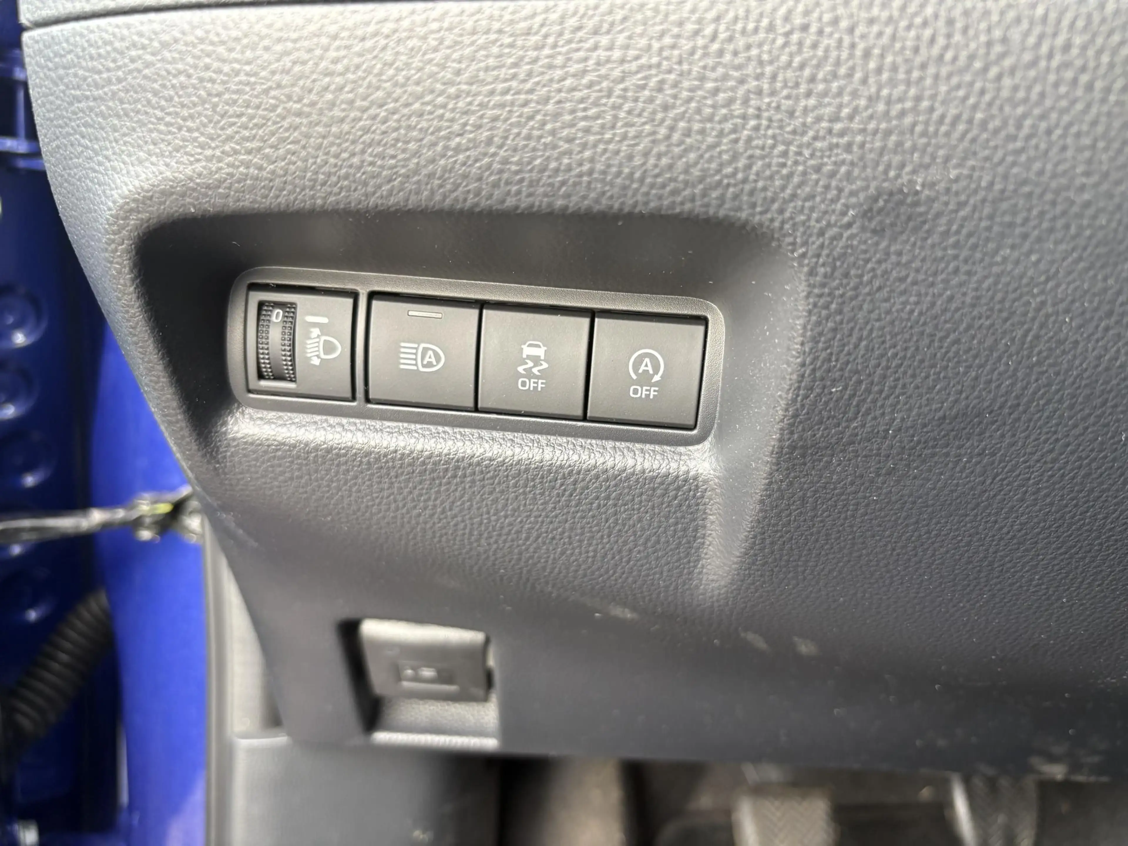 Toyota Aygo X 1.0 VVT-i MT Play uitleen voor Thomas — photo 10