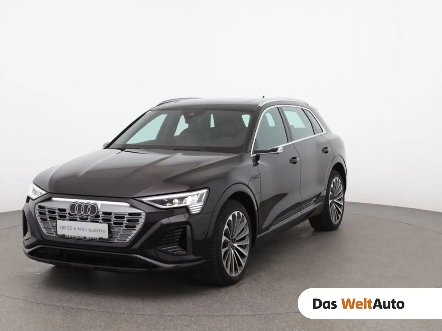 Audi Q8 55 e-tron quattro S line Schwarz - 1